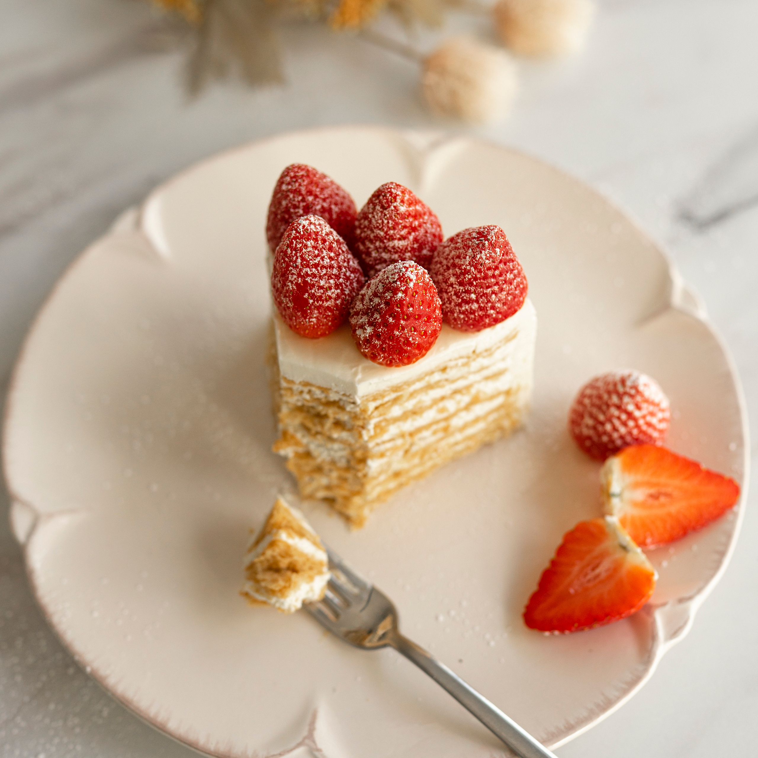 PAULINE CAKE content