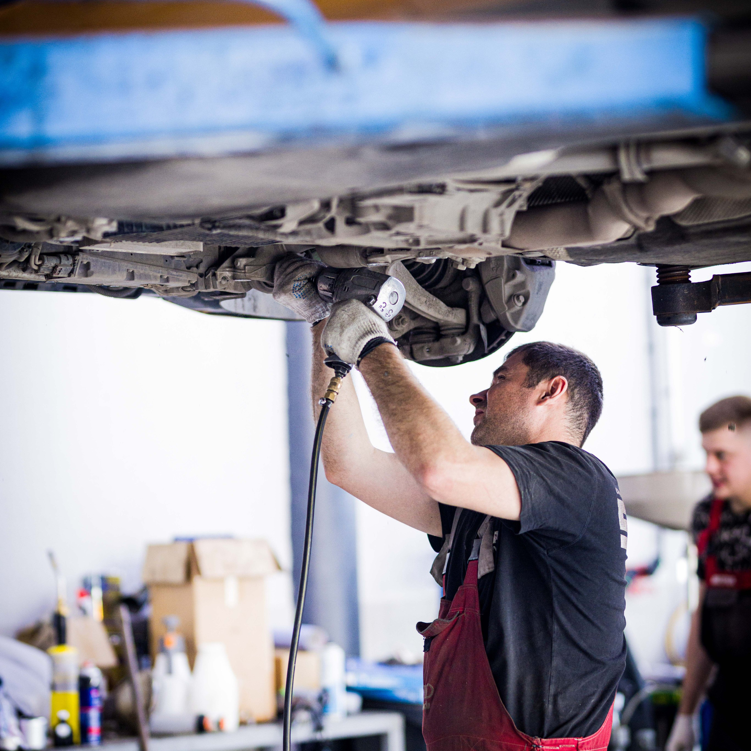 Ставим пневмоподвеску на Porsche Cayenne. SAP TUNING