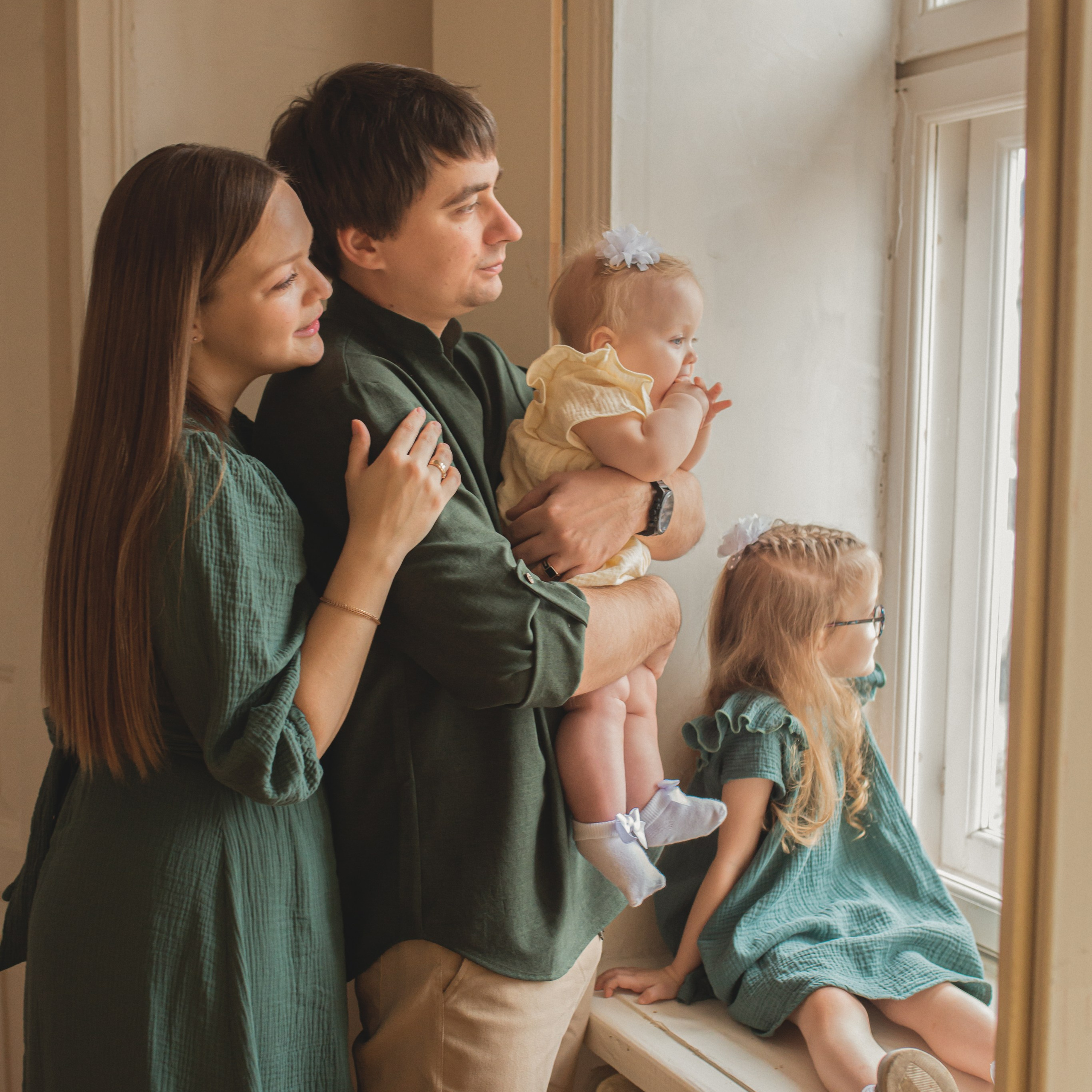 Паша, Юля, Кира и Верочка