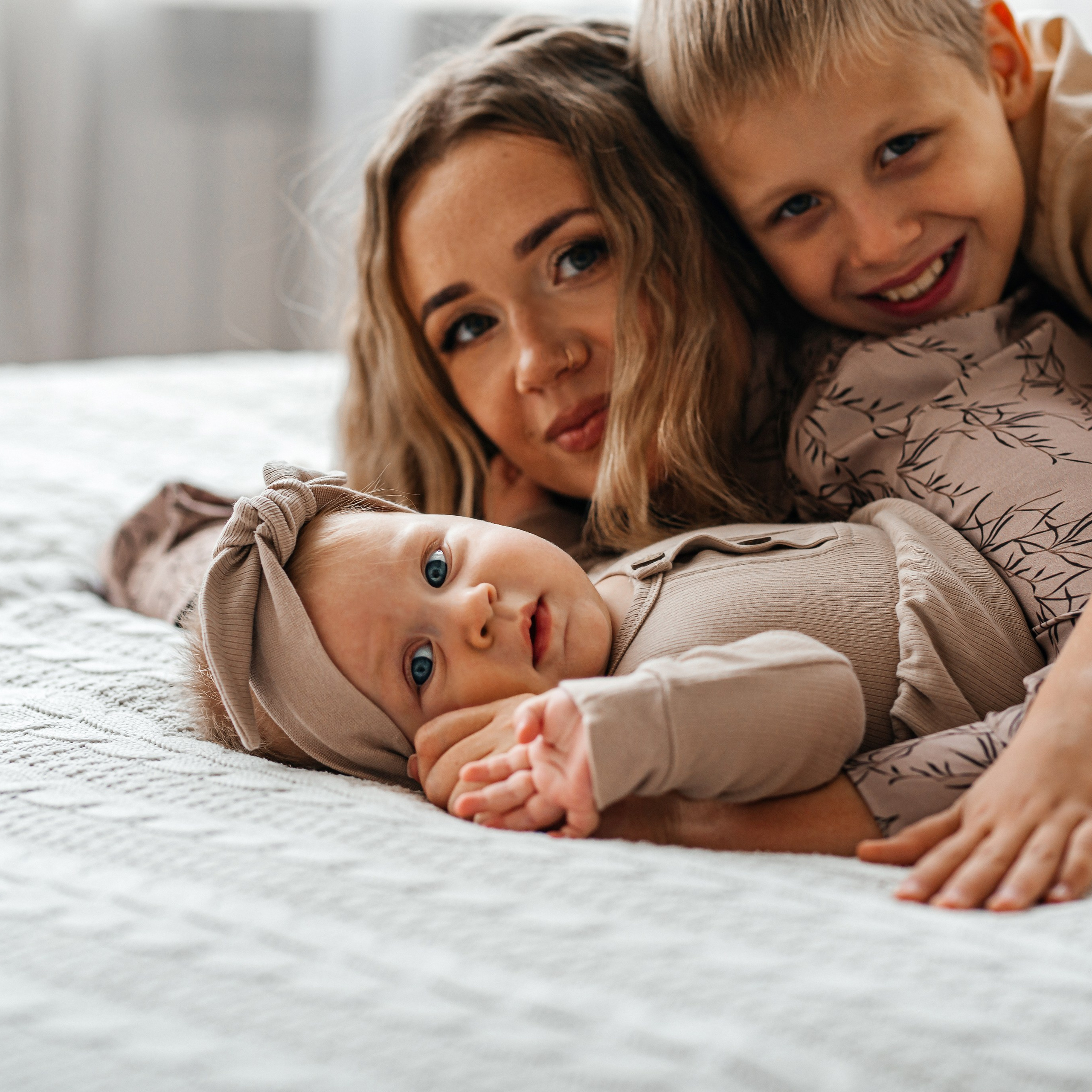 Лера, Арсений, Аврора