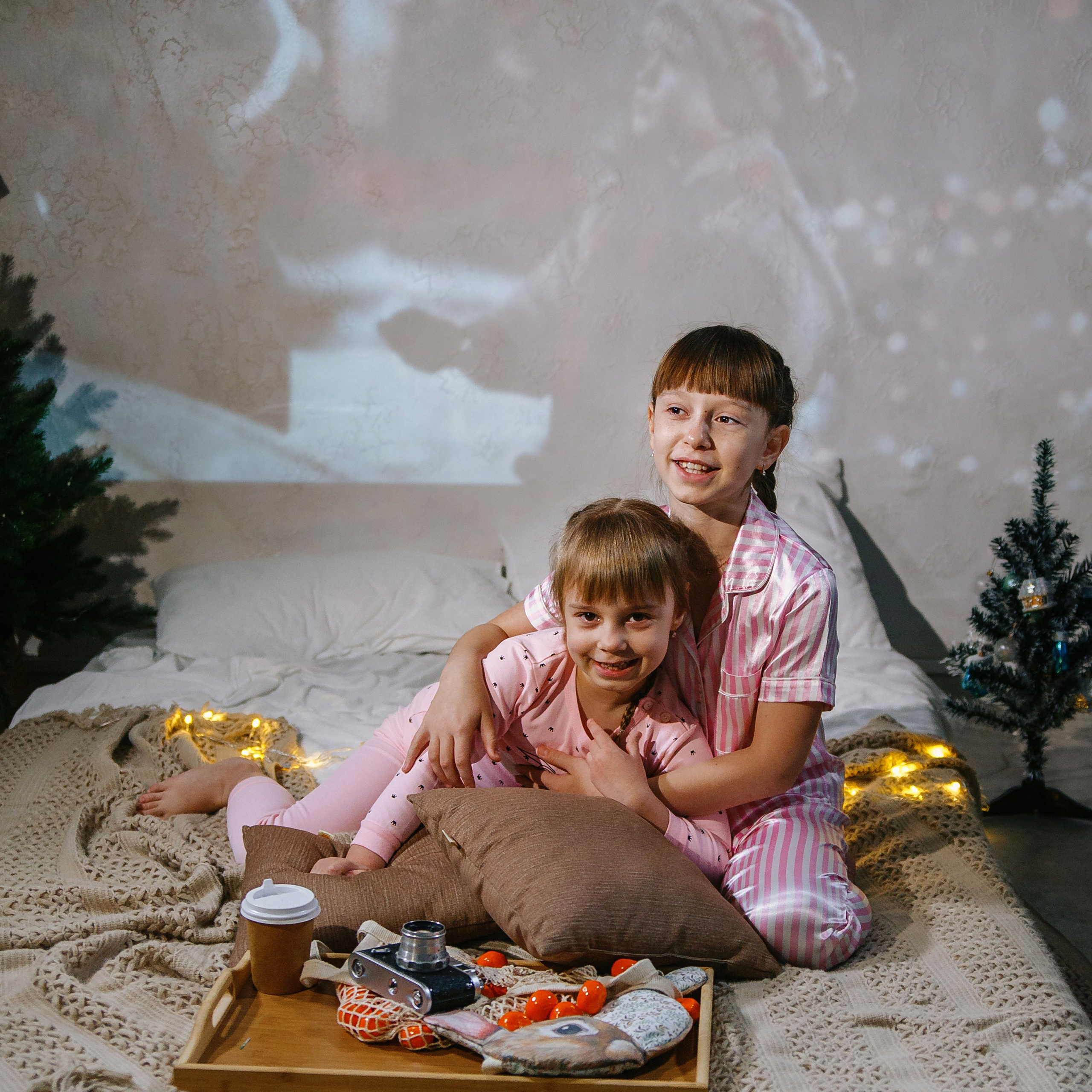 две сестры, Карина и Кристина