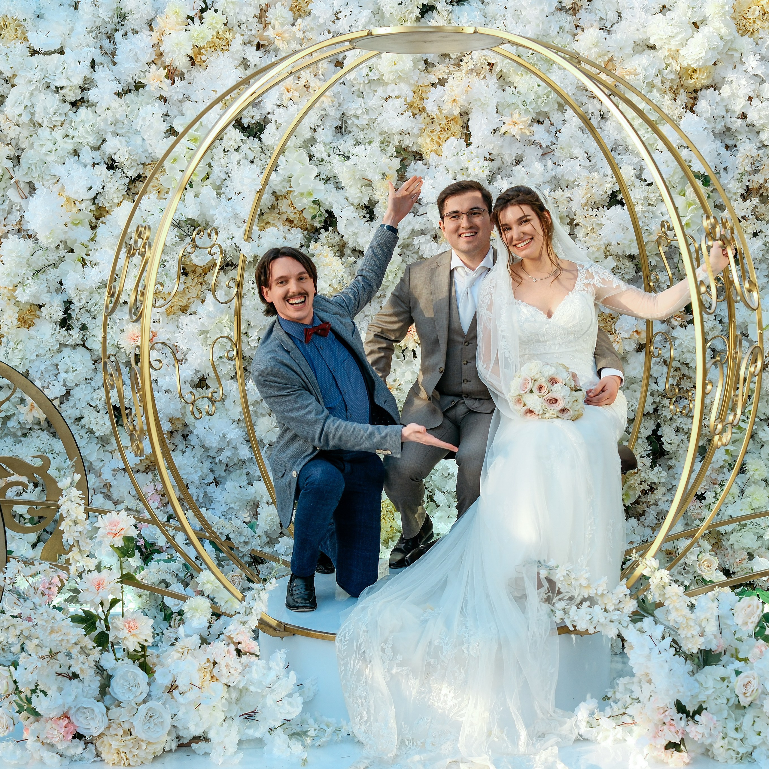 Свадьба Петра и Александры. Фотограф и видеограф в Тюмени Анна Жагорина, ваши фото еще не отдавали так быстро!