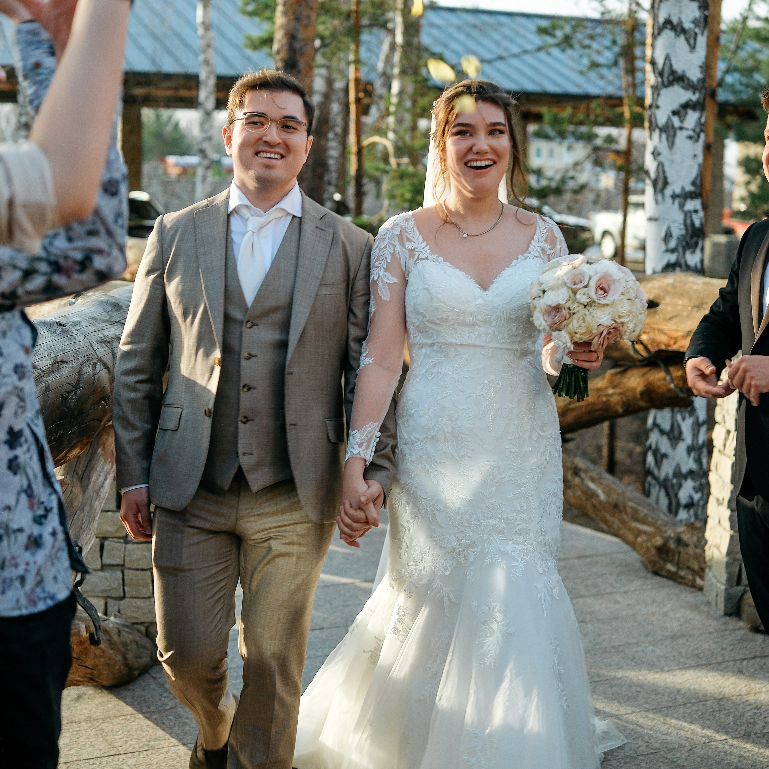 Свадьба Петра и Александры. Фотограф и видеограф в Тюмени Анна Жагорина, ваши фото еще не отдавали так быстро!