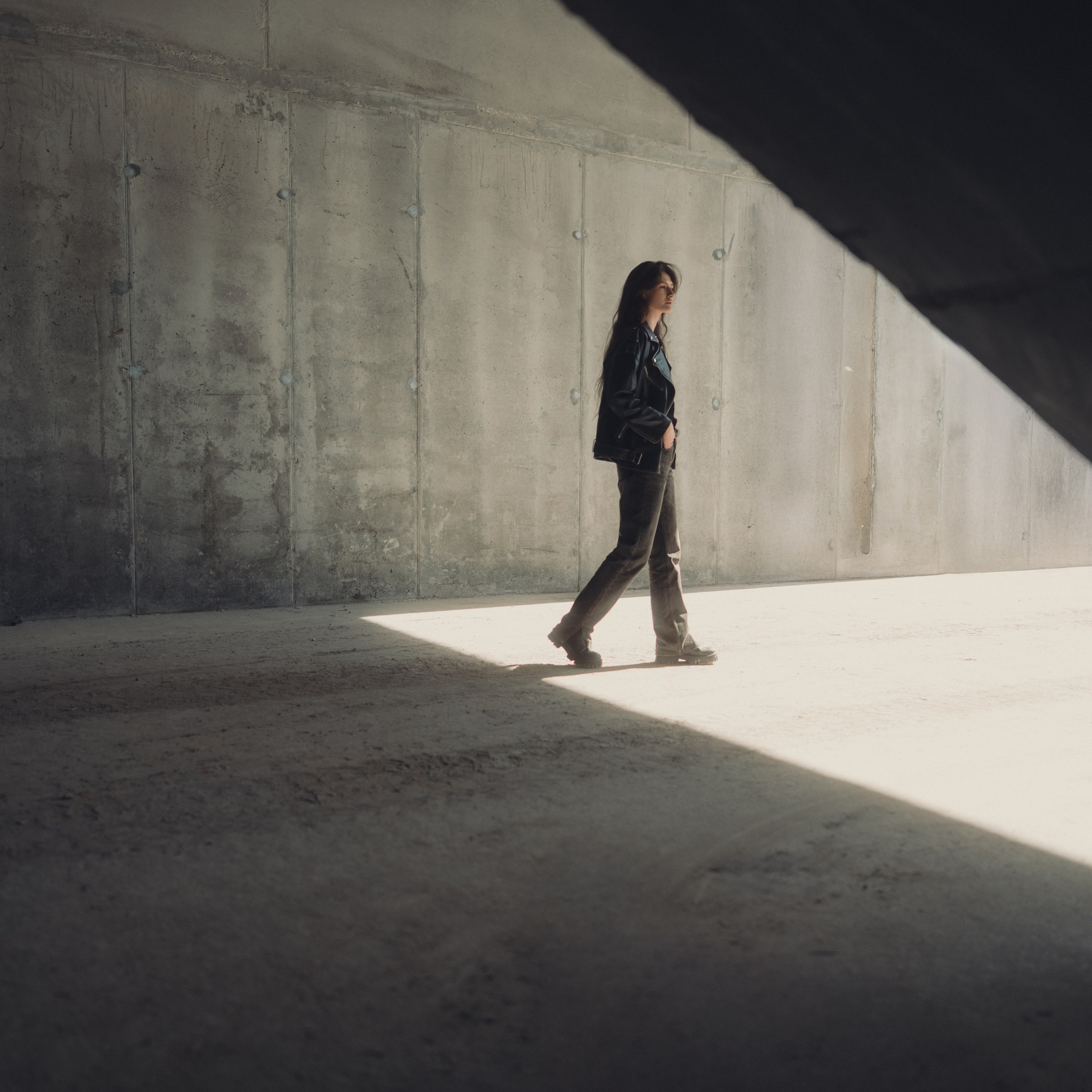 Фотосессия с Настей на действующей стройке в коллаборации с Авторами