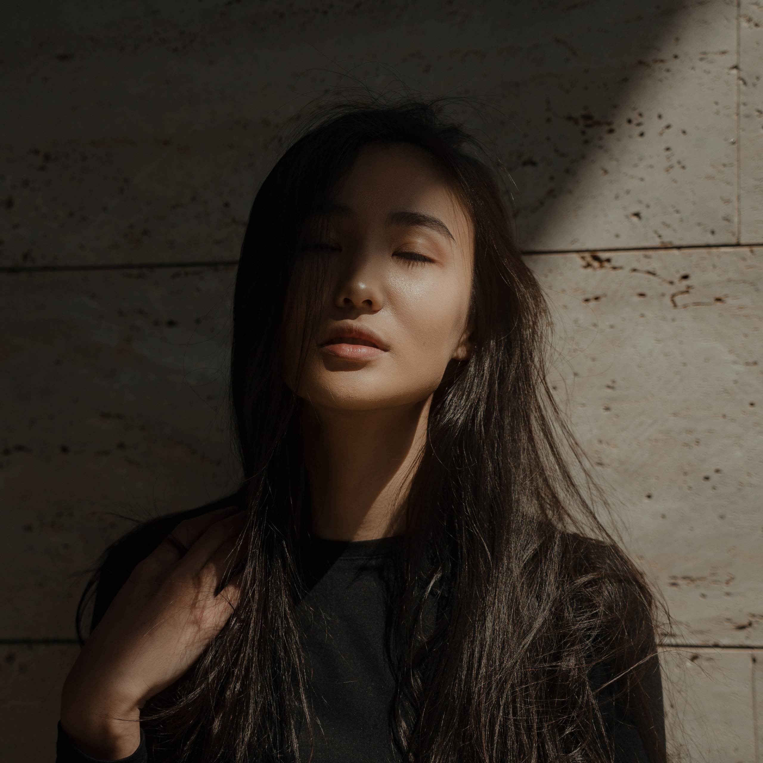 Уличная фотосессия с Камилой около бистро Артель