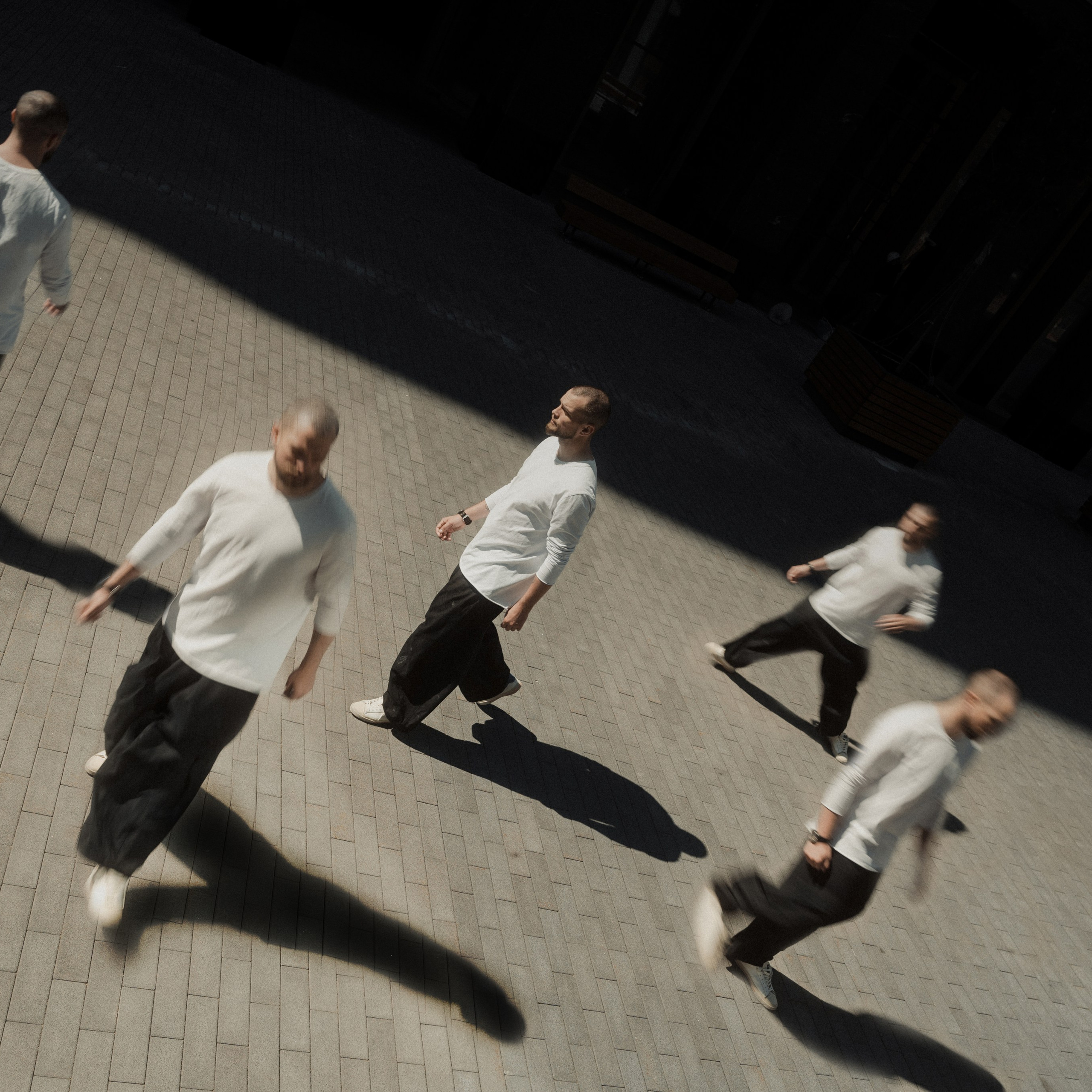 Уличная фотосессия с Евгением на территории ЗИЛ АРТ в Москве