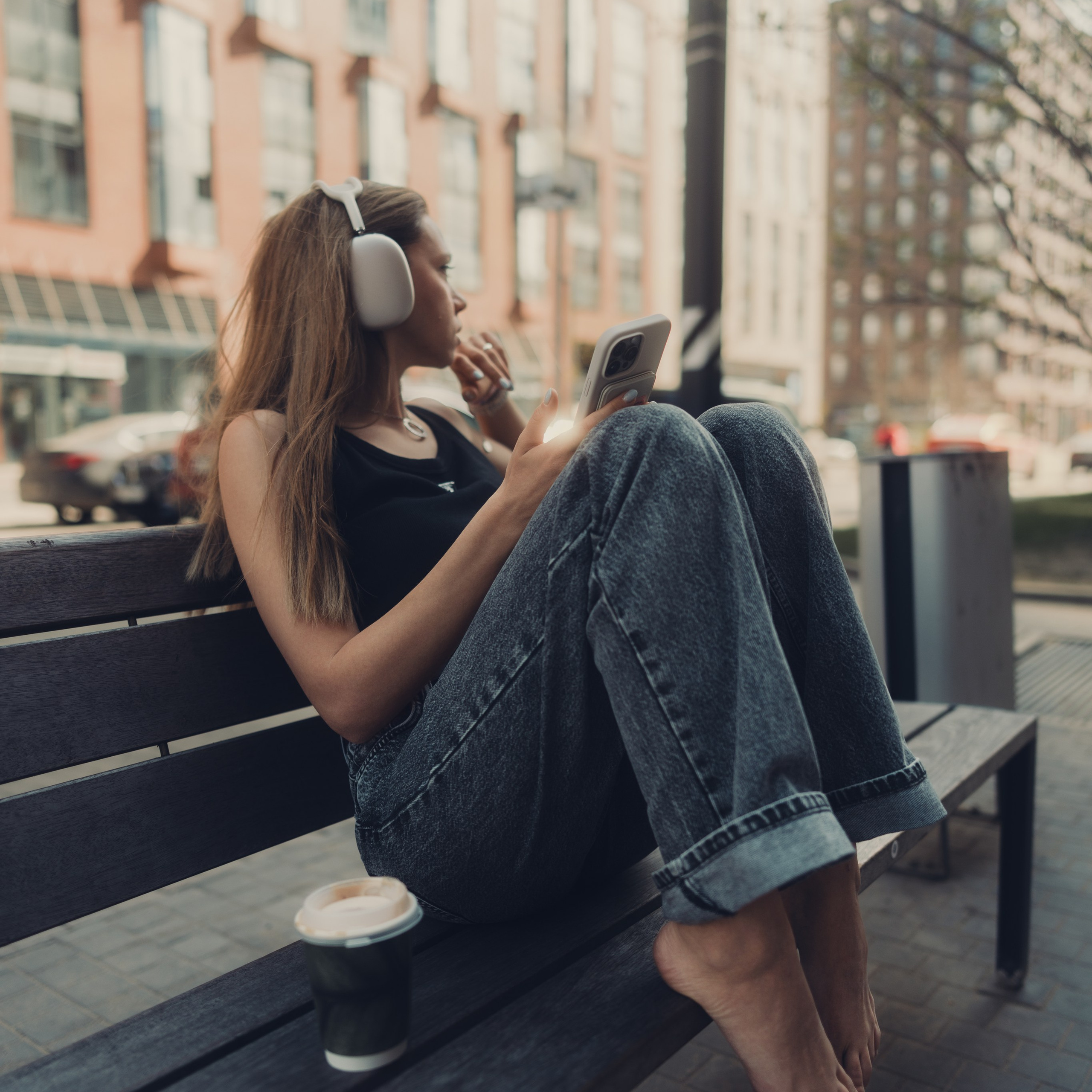 Уличная фотосессия с Викторией в ЖК ЗИЛ АРТ в Москве