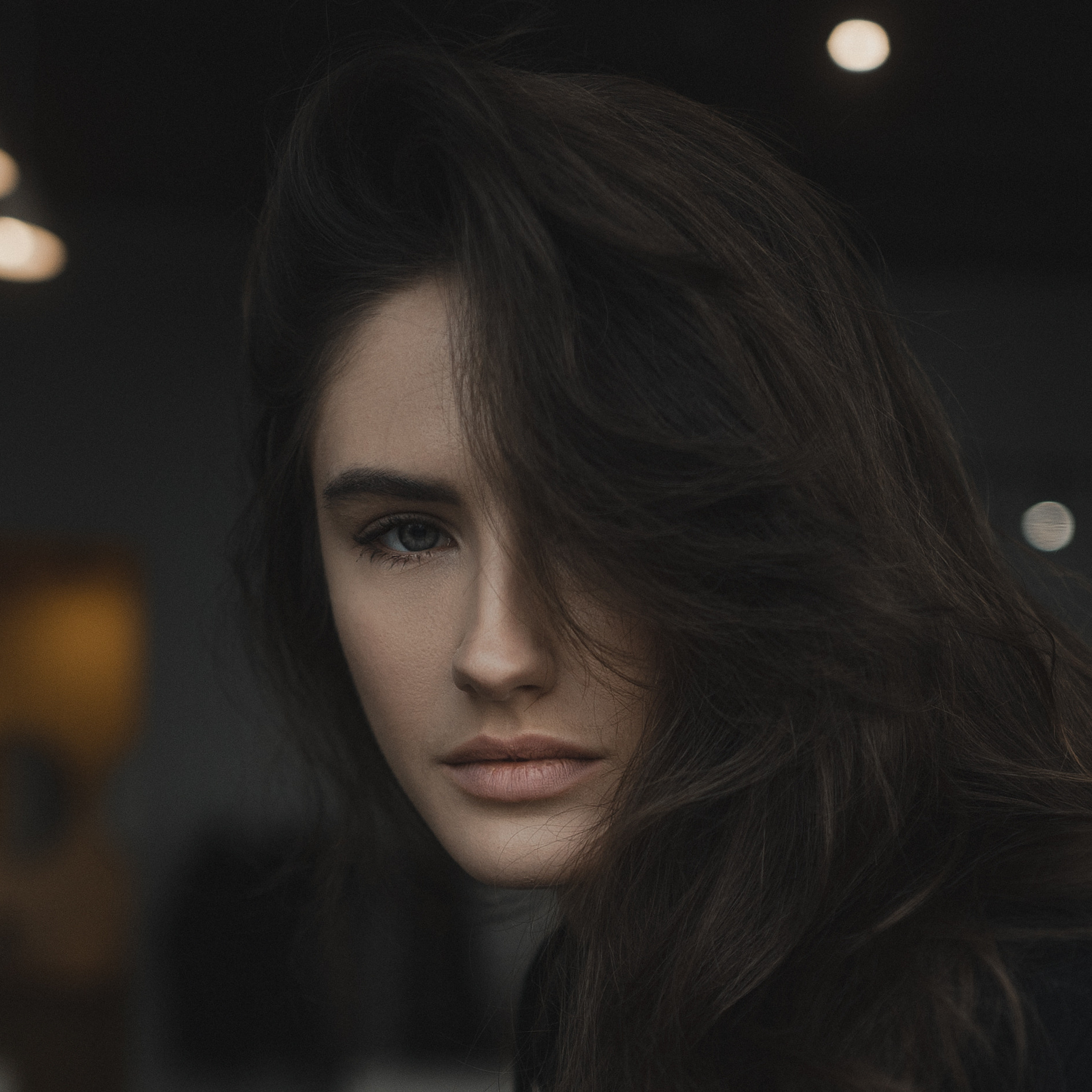 Уличная фотосессия с Настей на улице профсоюзная в Казани