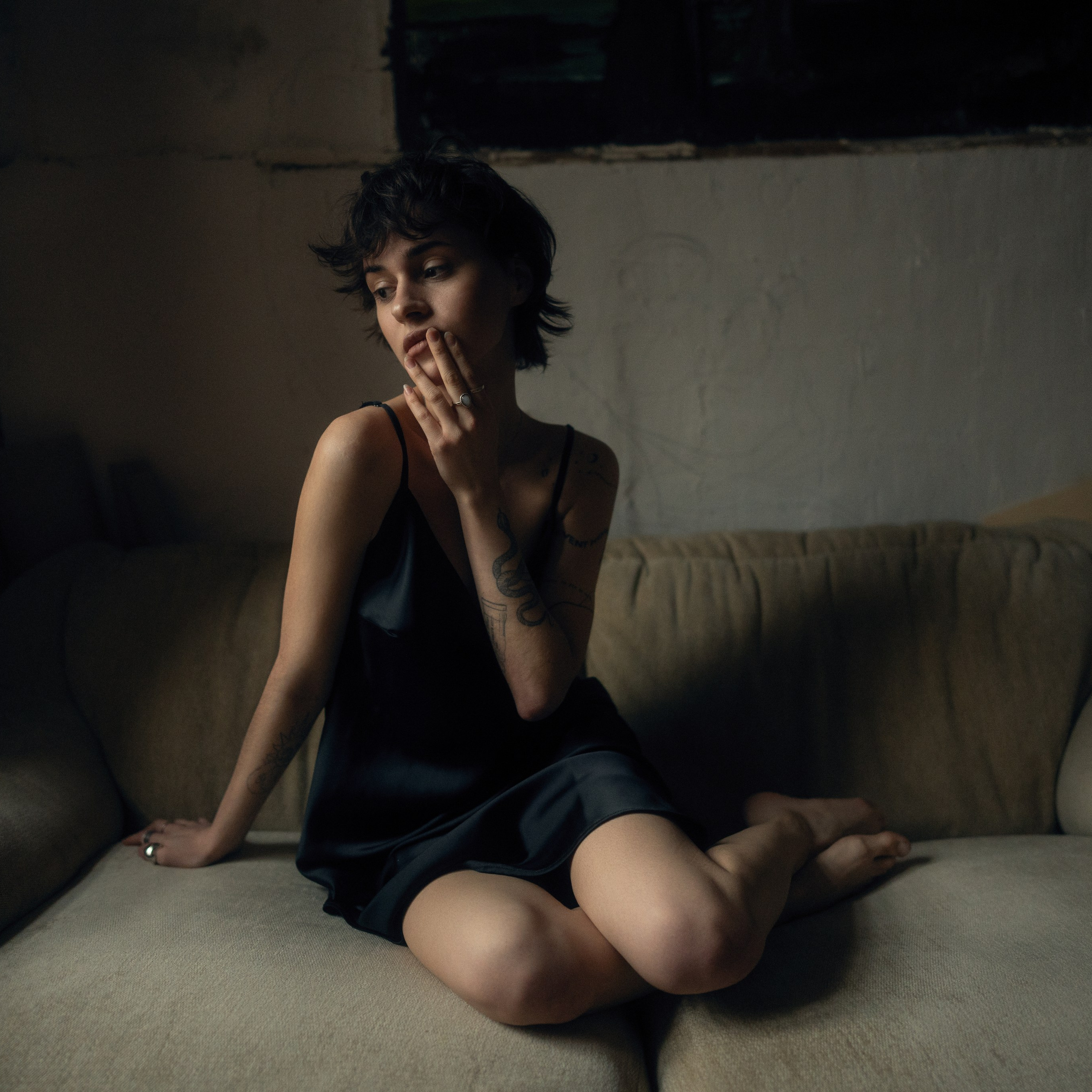 Фотосессия с Нелли в художественной студии на Алафузова