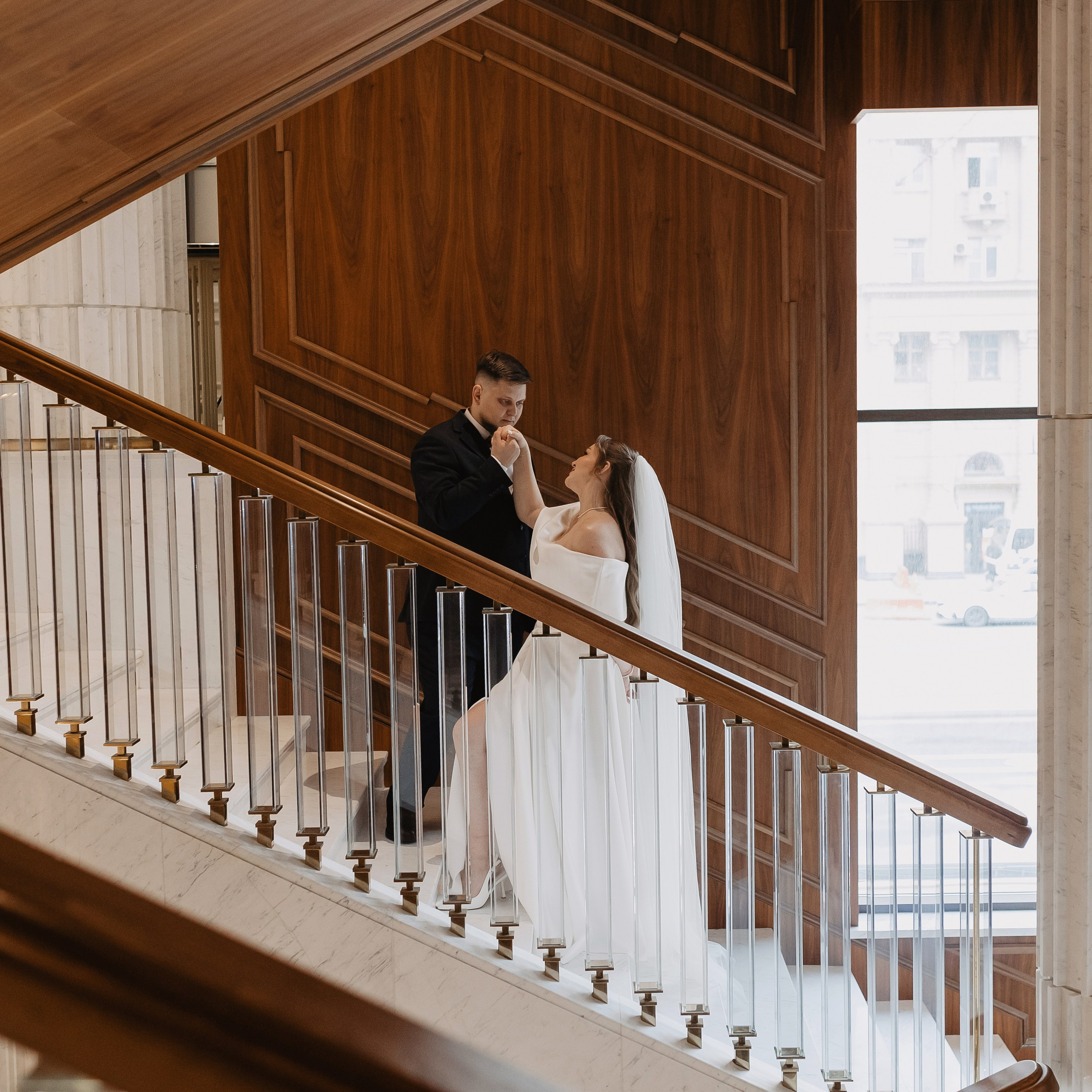 Свадебная фотосессия в Усадьбе Остафьево. Свадебный фотограф в Москве Дарья Олендарёва