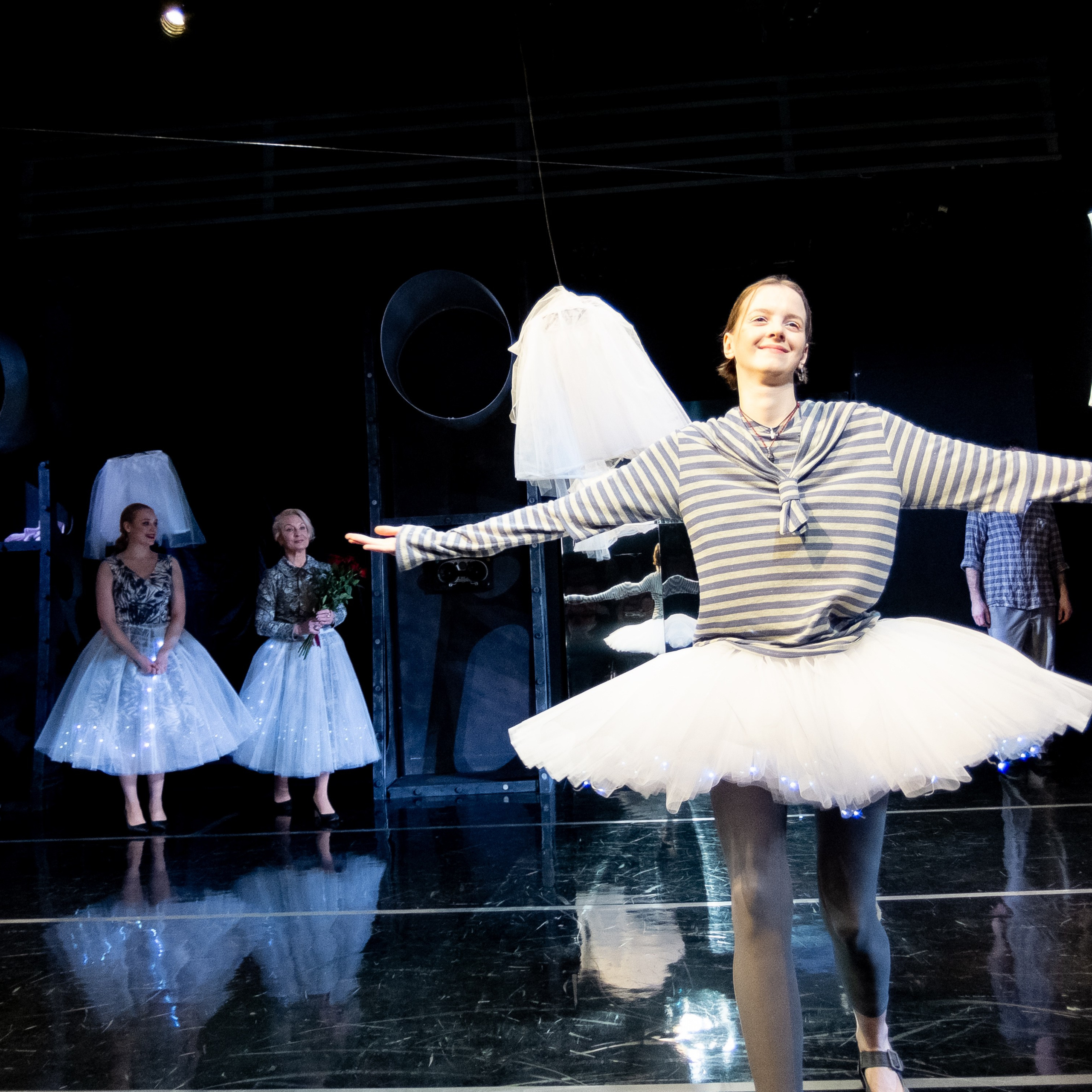 Утопия, мистика и балет. Похищение эС