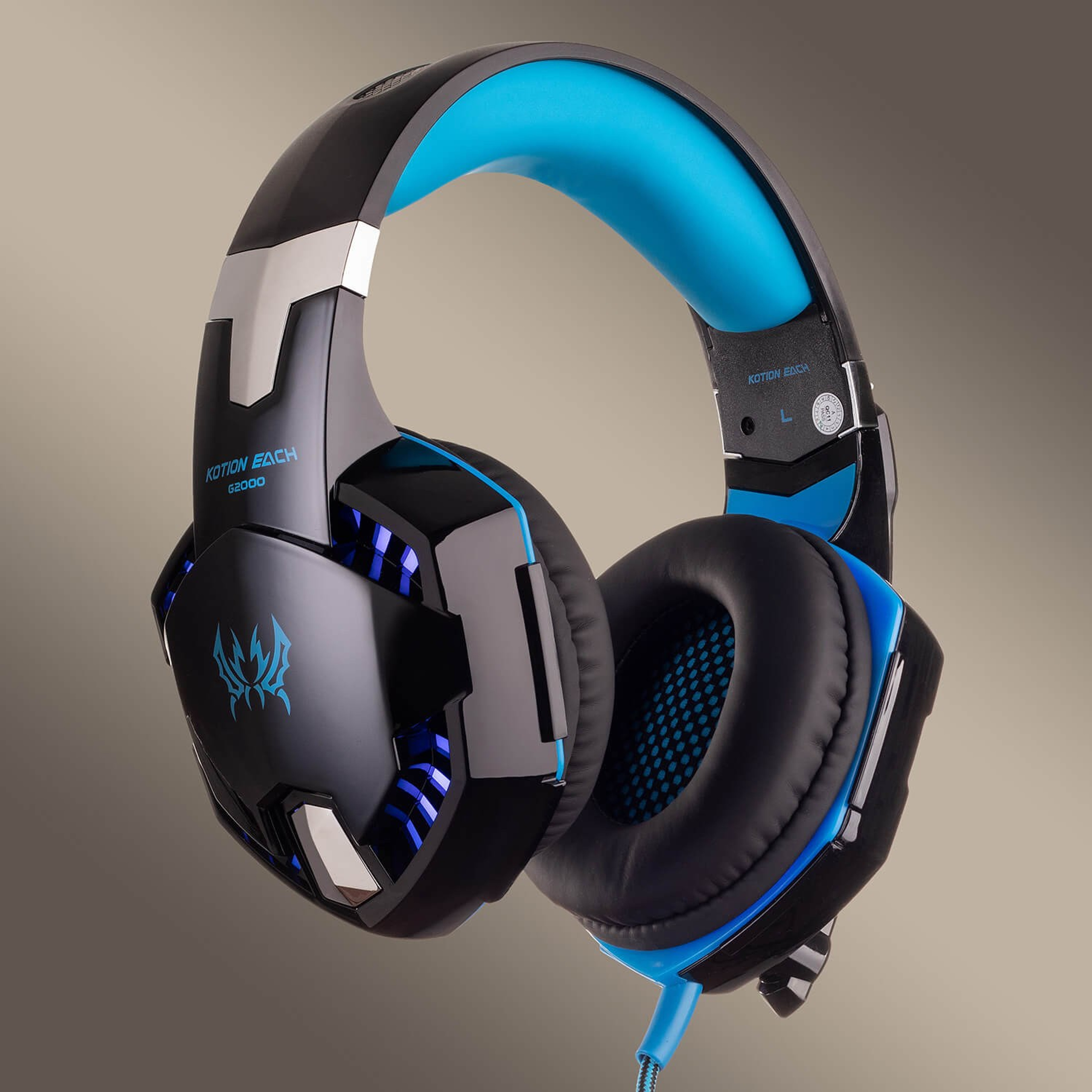 Наушники с дужкой имиджевая съемка