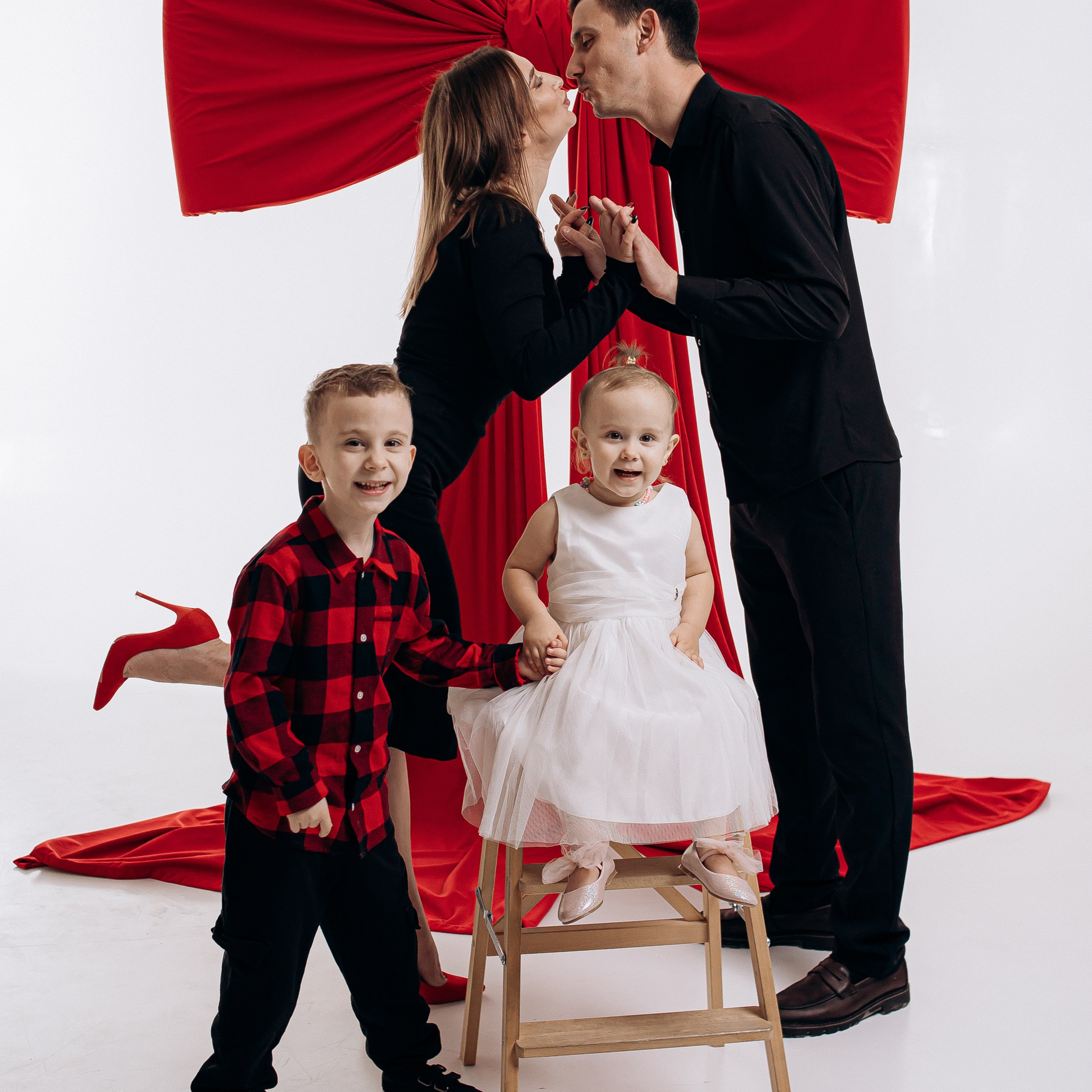 Леша Лена Захар и Саша