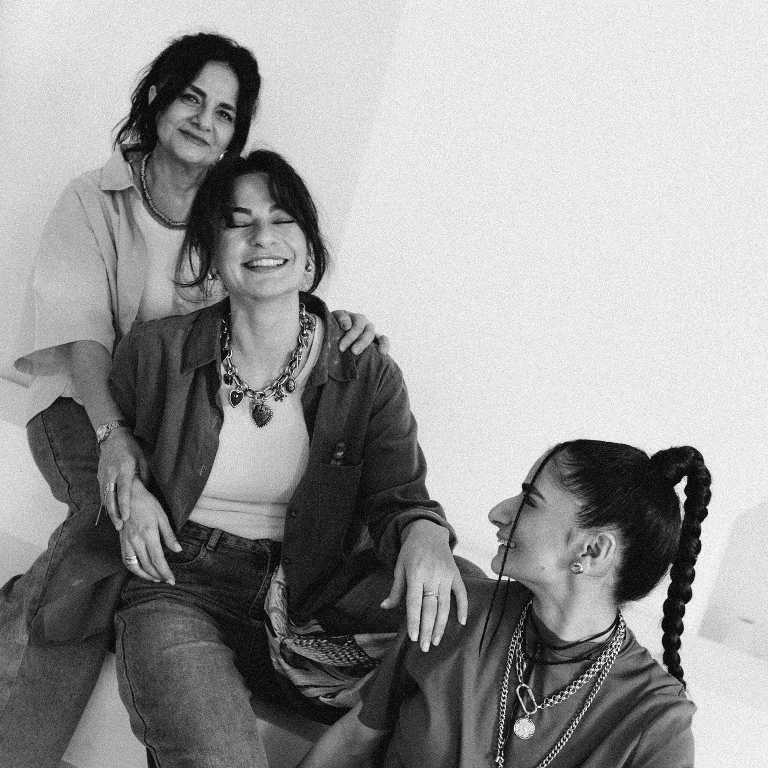 Наринэ, Анита и Марьям