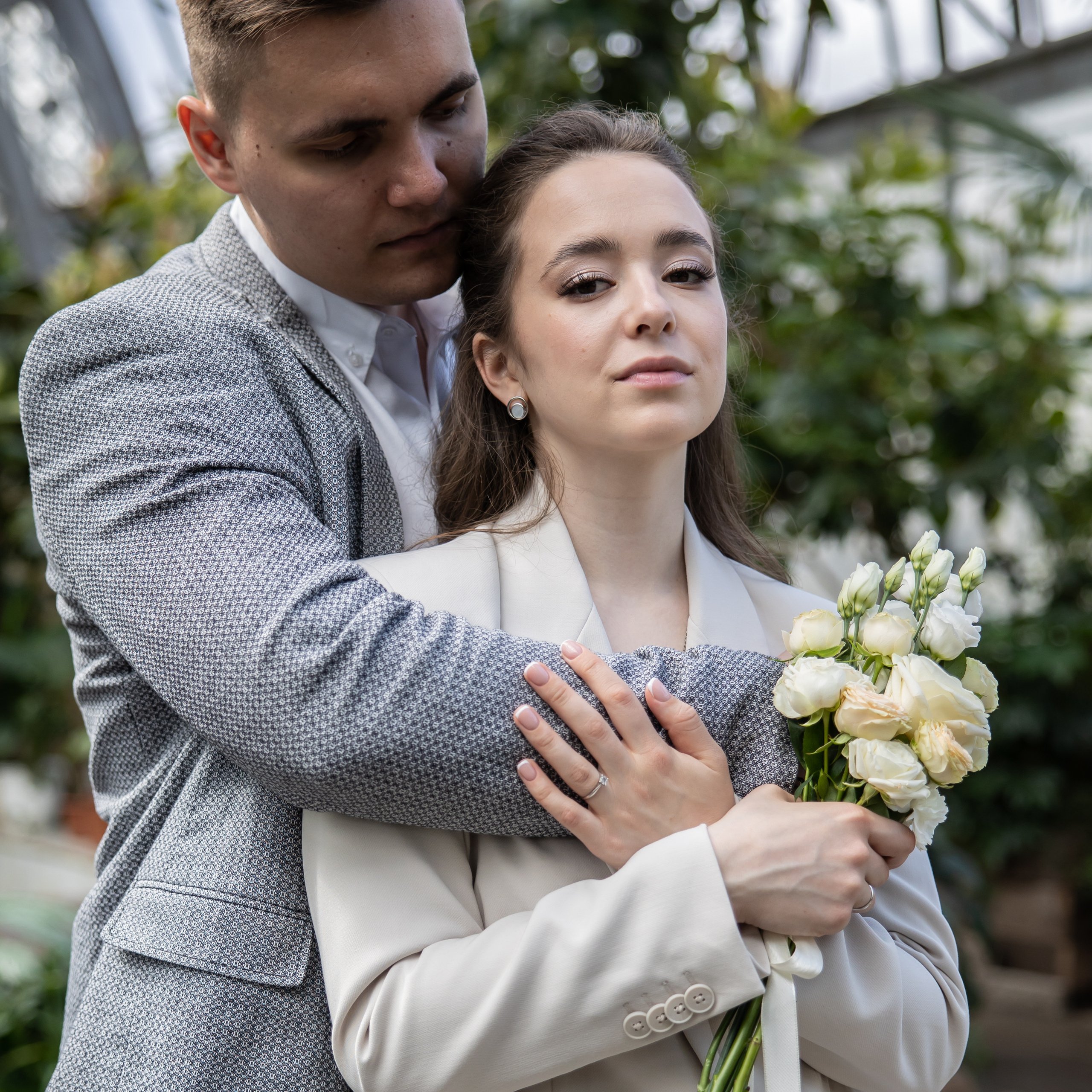 Свадебный фотограф создаёт красивые фото Love story