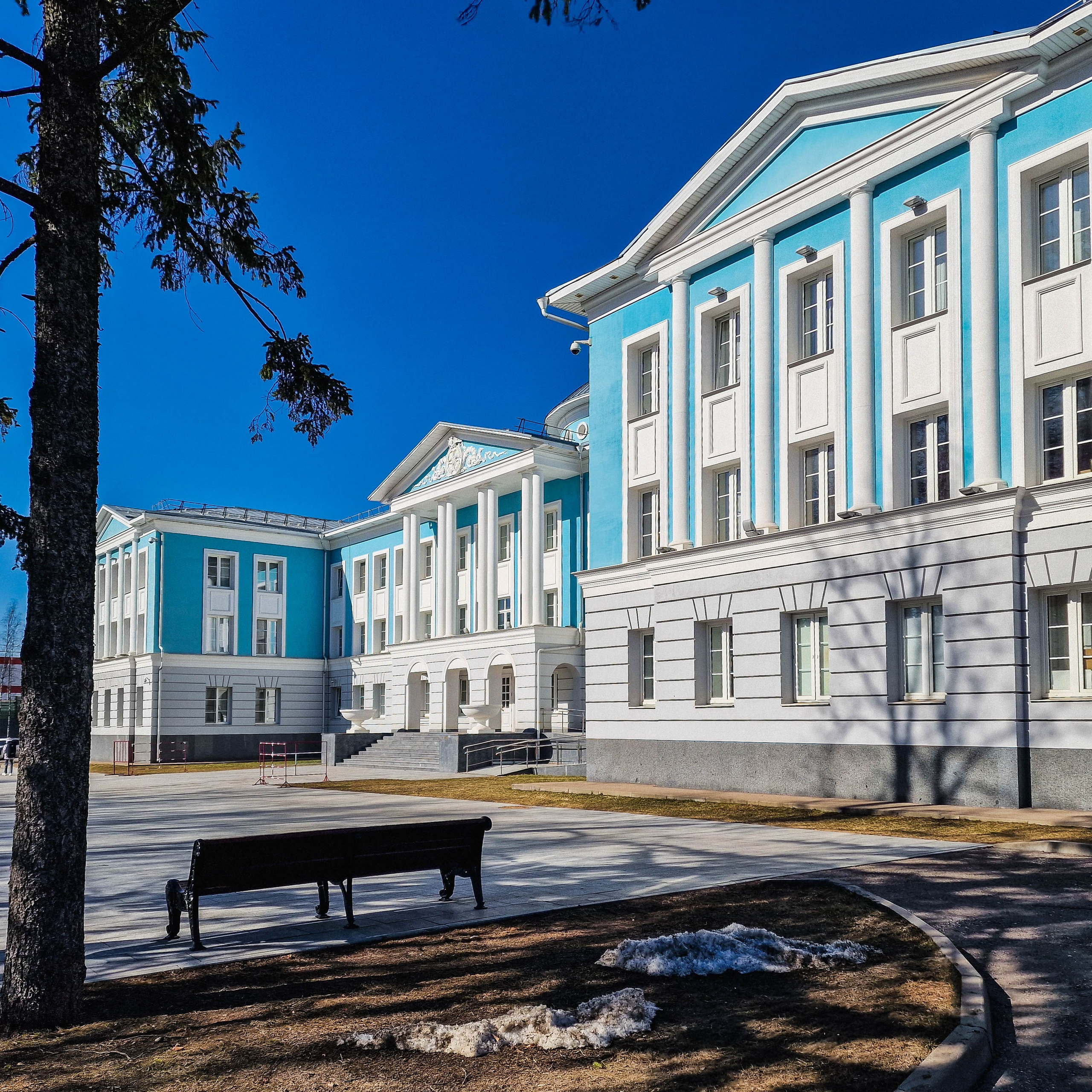 Гимназия Святителя Великого