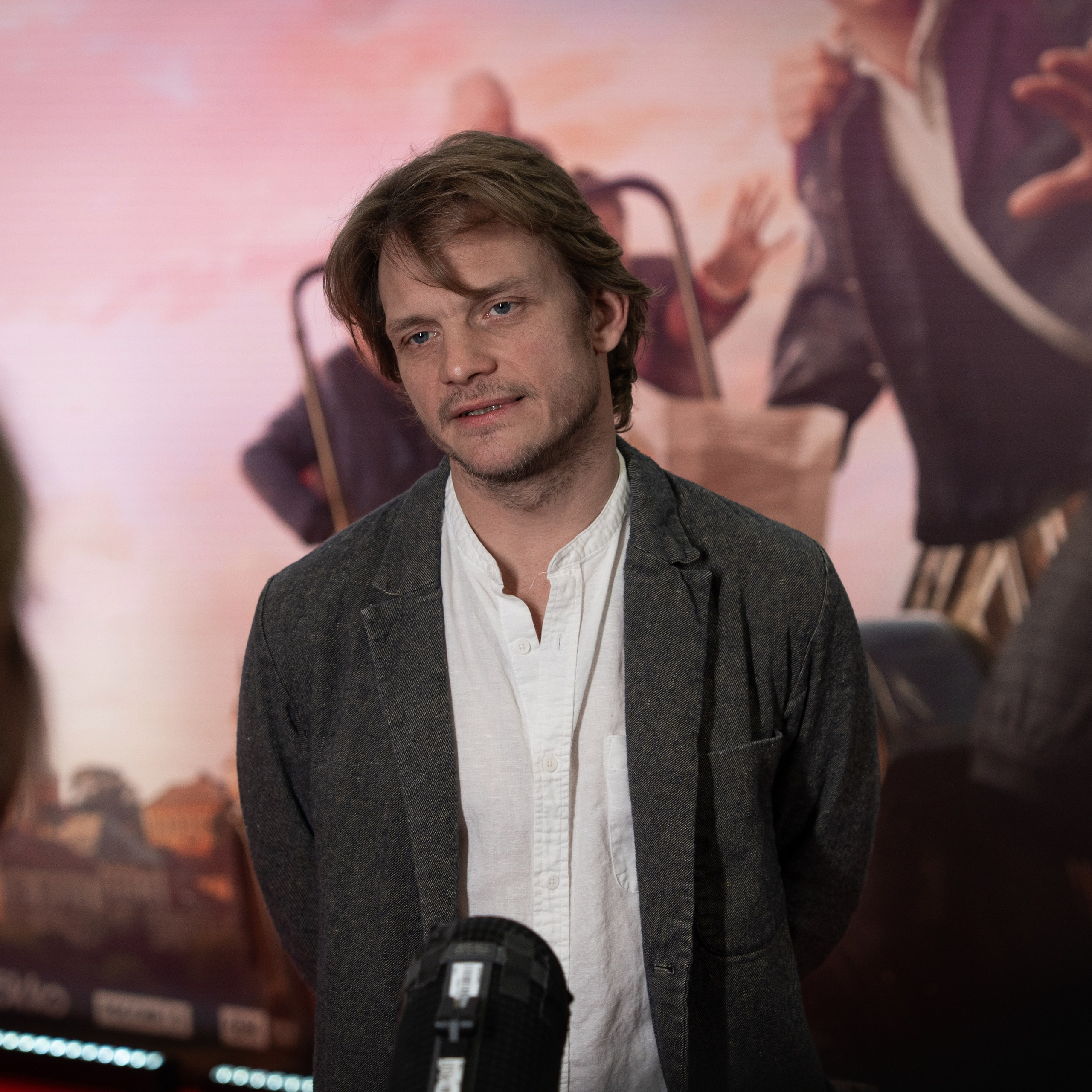 Премьера: Волчок