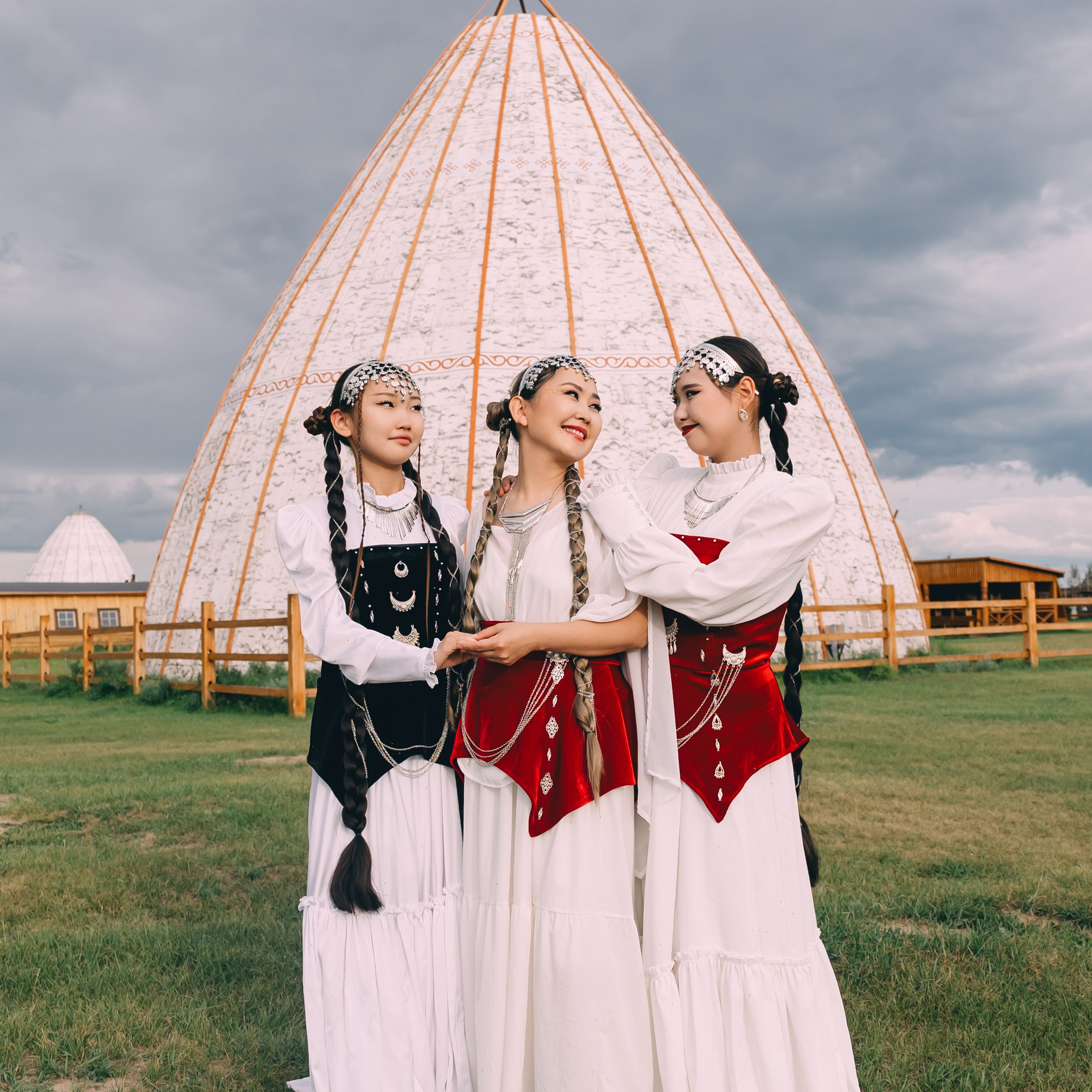 Анна с&nbsp;дочерями