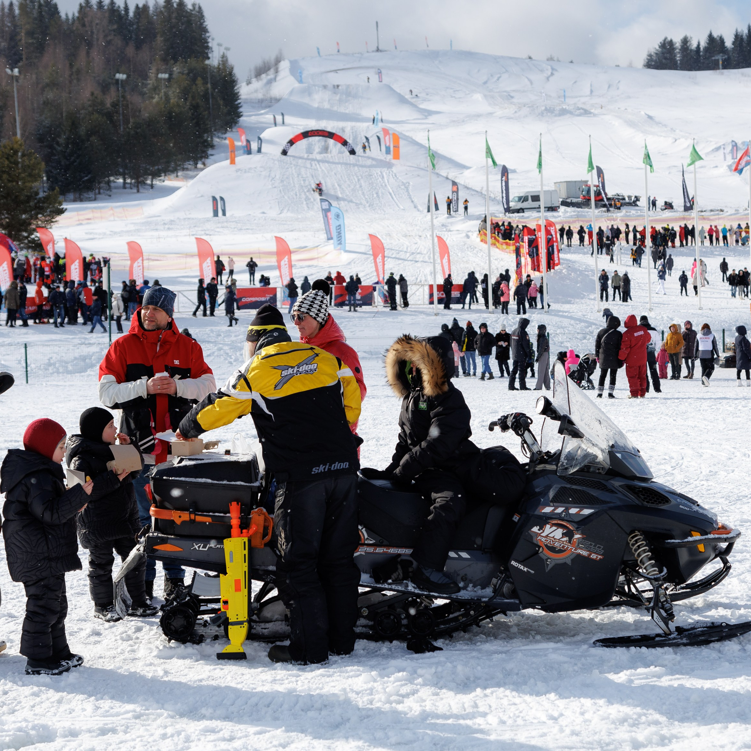 Всероссийский Фестиваль зимнего мотоспорта и туризма «Сноу Поморье». Репортажная фотосъемка. Архангельск