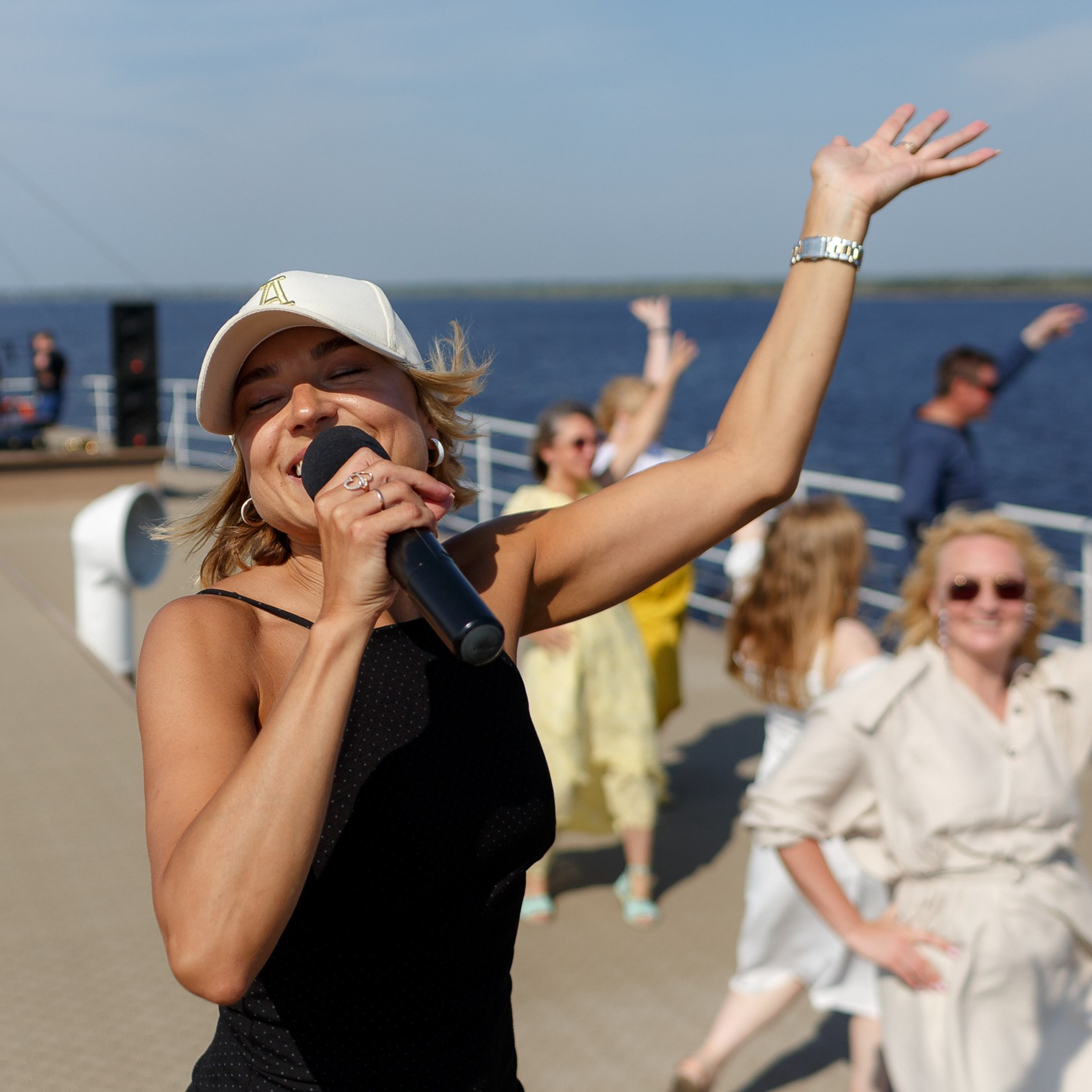 Теплоход «Н. В. Гоголь». Репортажная фотосъемка. Архангельск
