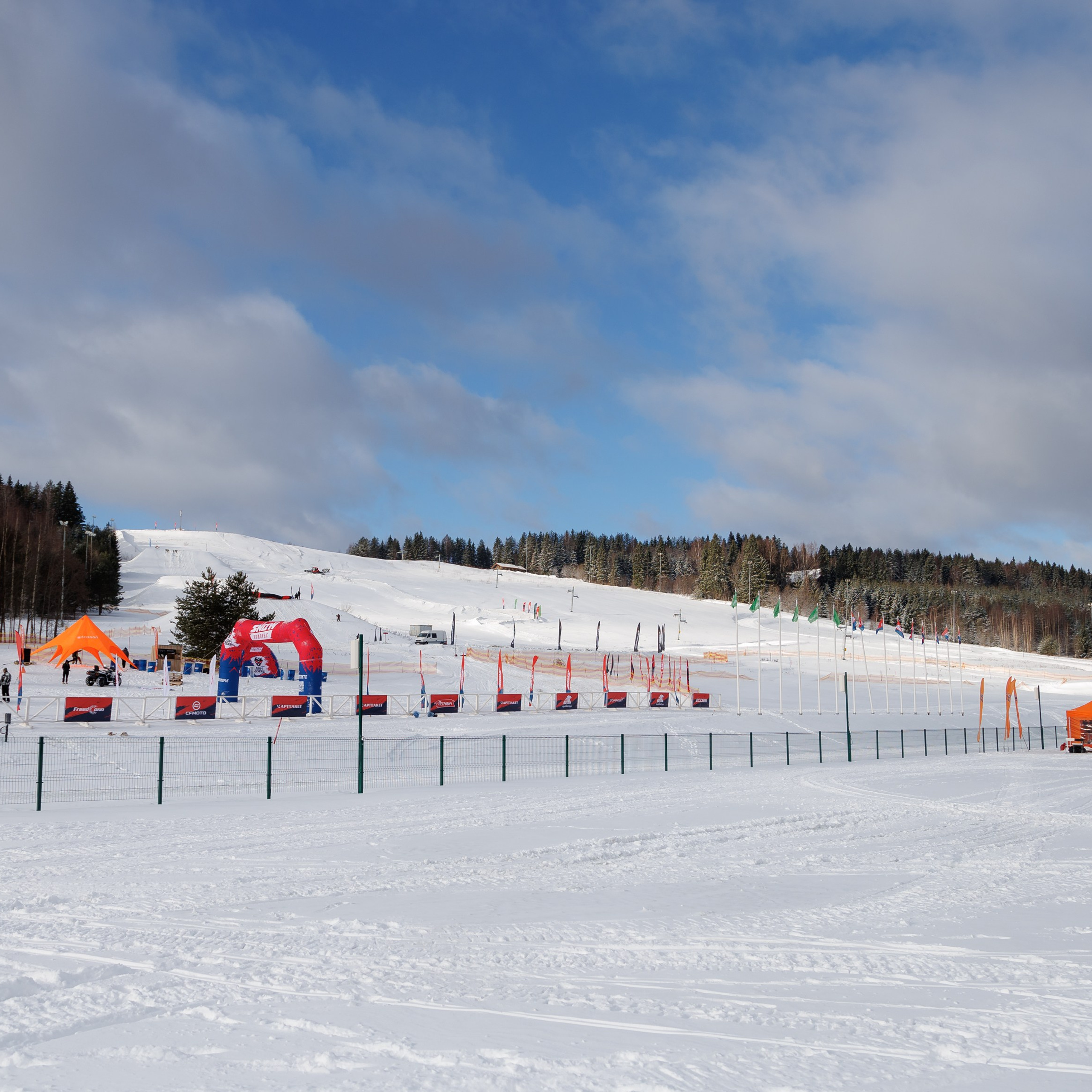 Всероссийский Фестиваль зимнего мотоспорта и туризма «Сноу Поморье». Репортажная фотосъемка. Архангельск
