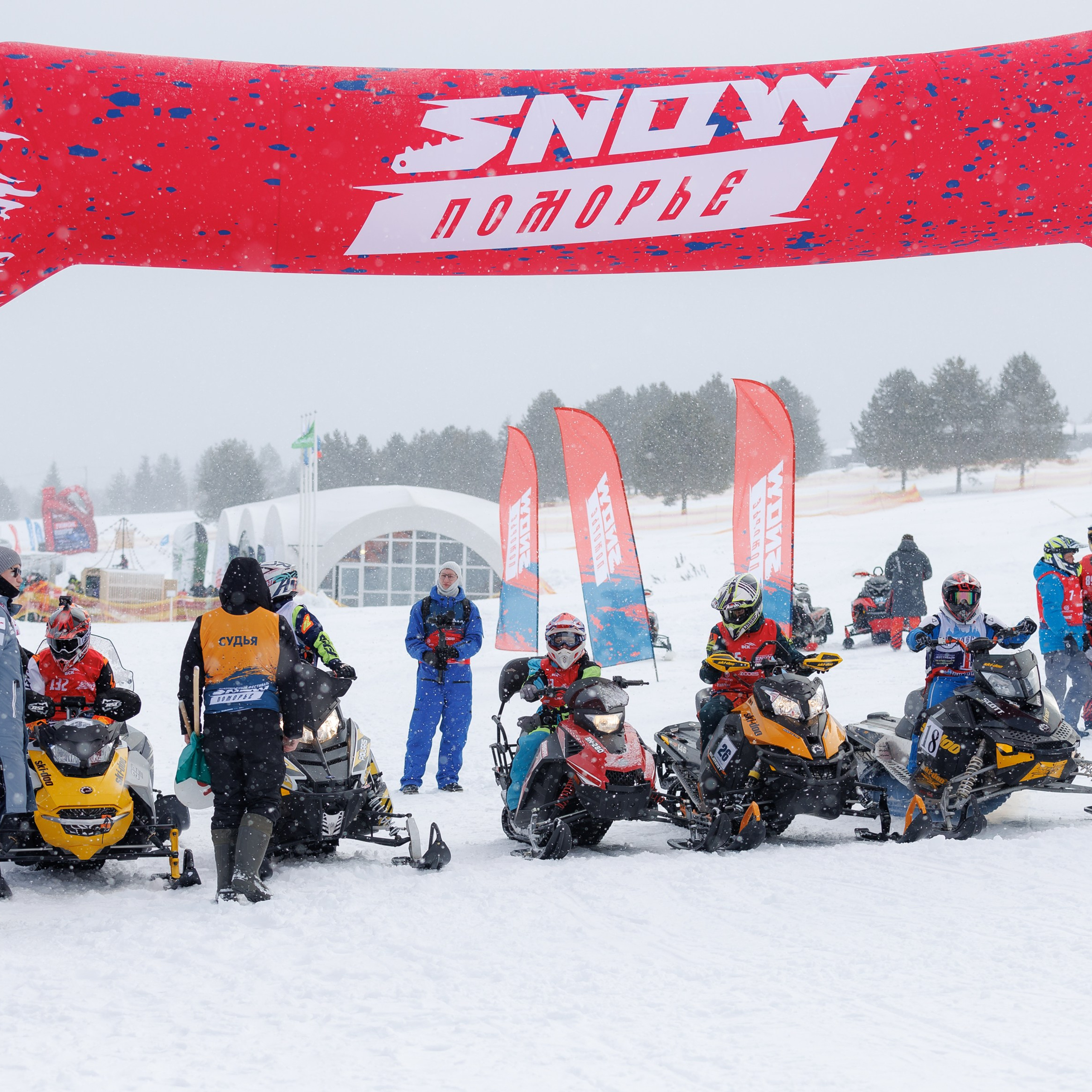Всероссийский Фестиваль зимнего мотоспорта и туризма «Сноу Поморье». Репортажная фотосъемка. Архангельск