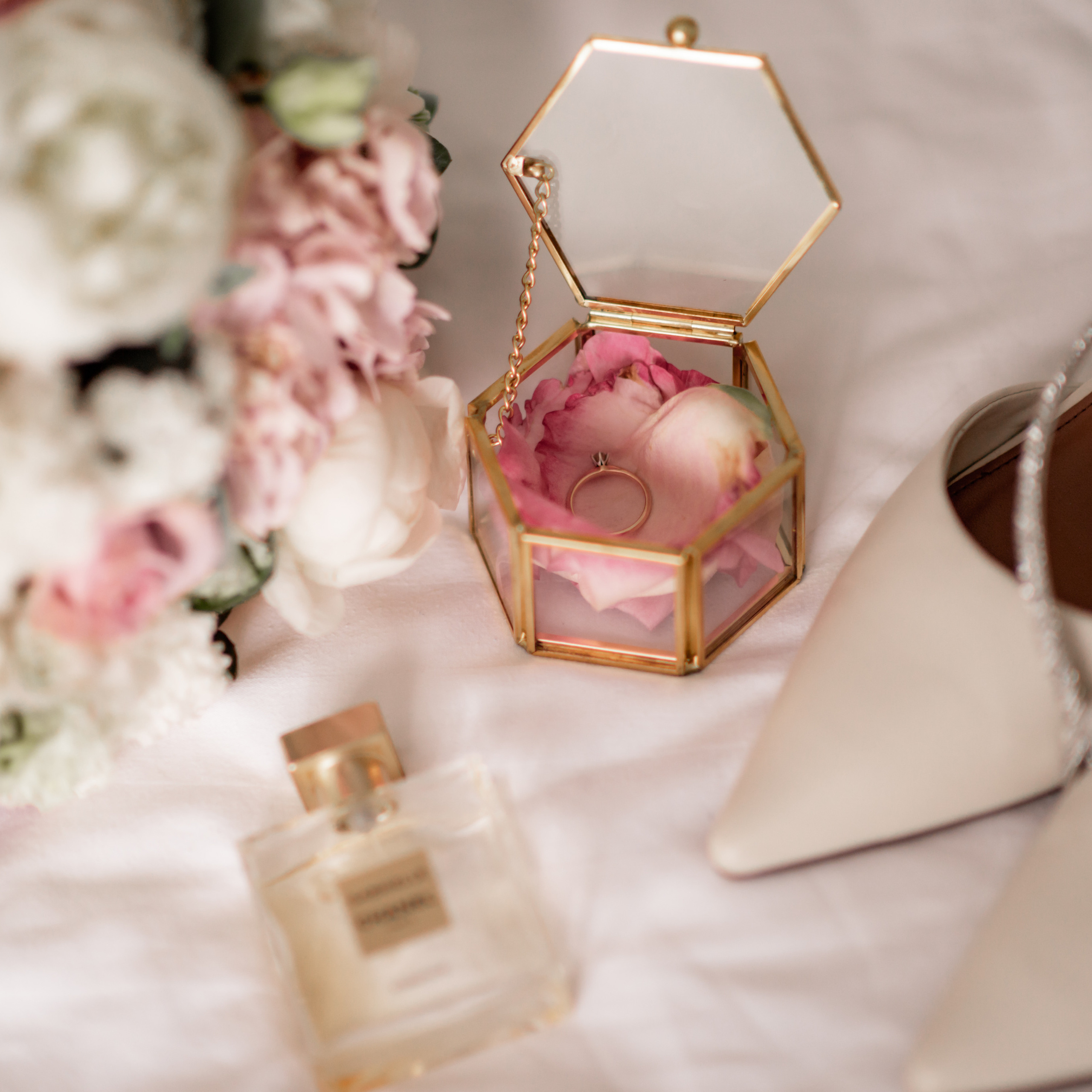 Отзывы о фотограе Евгении Тимощенко. Свадебный и семейный фотограф в Москве и Европе Евгения Амелина