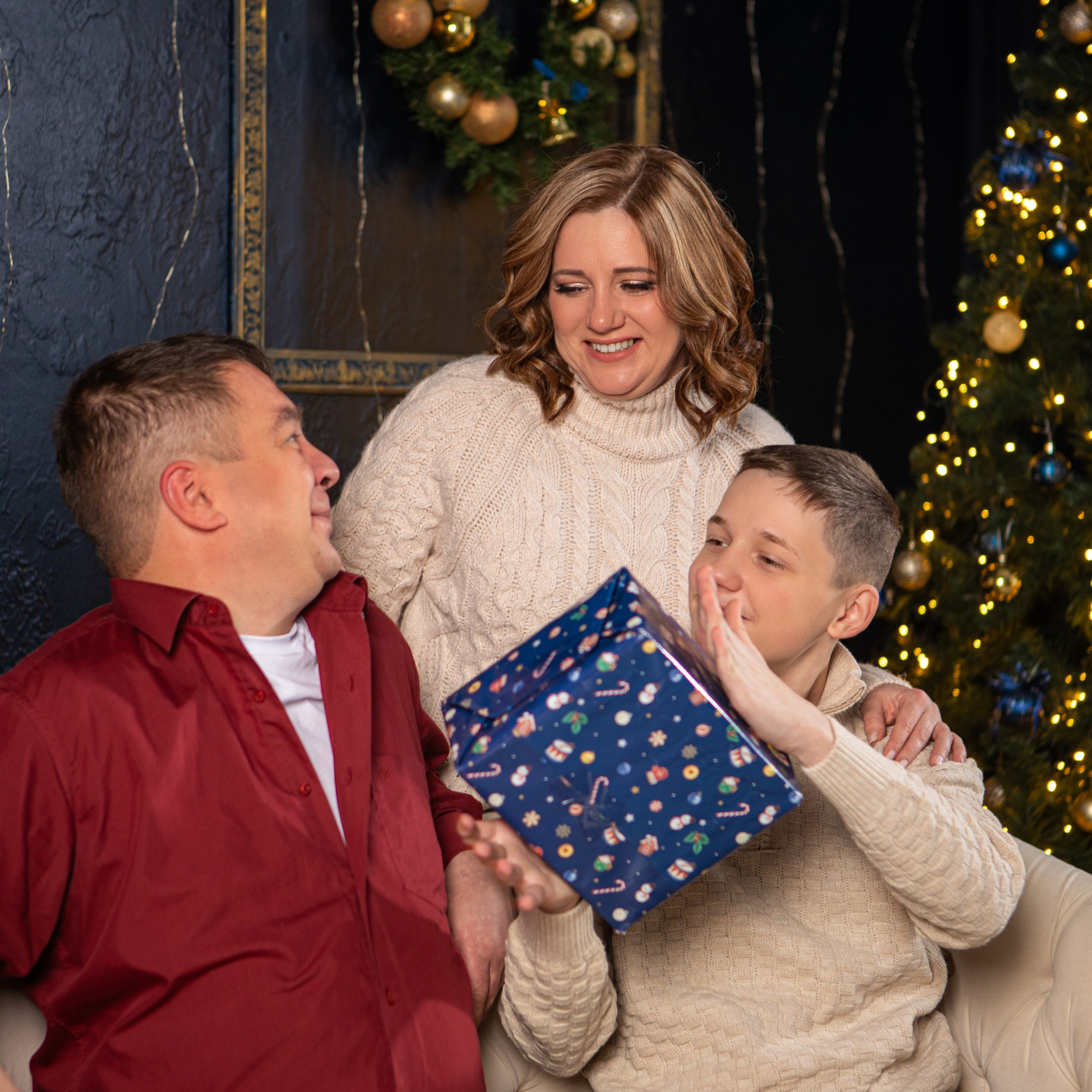 Новогодние фотосессии 2025. Студия фотографии «Антония Белобородова»