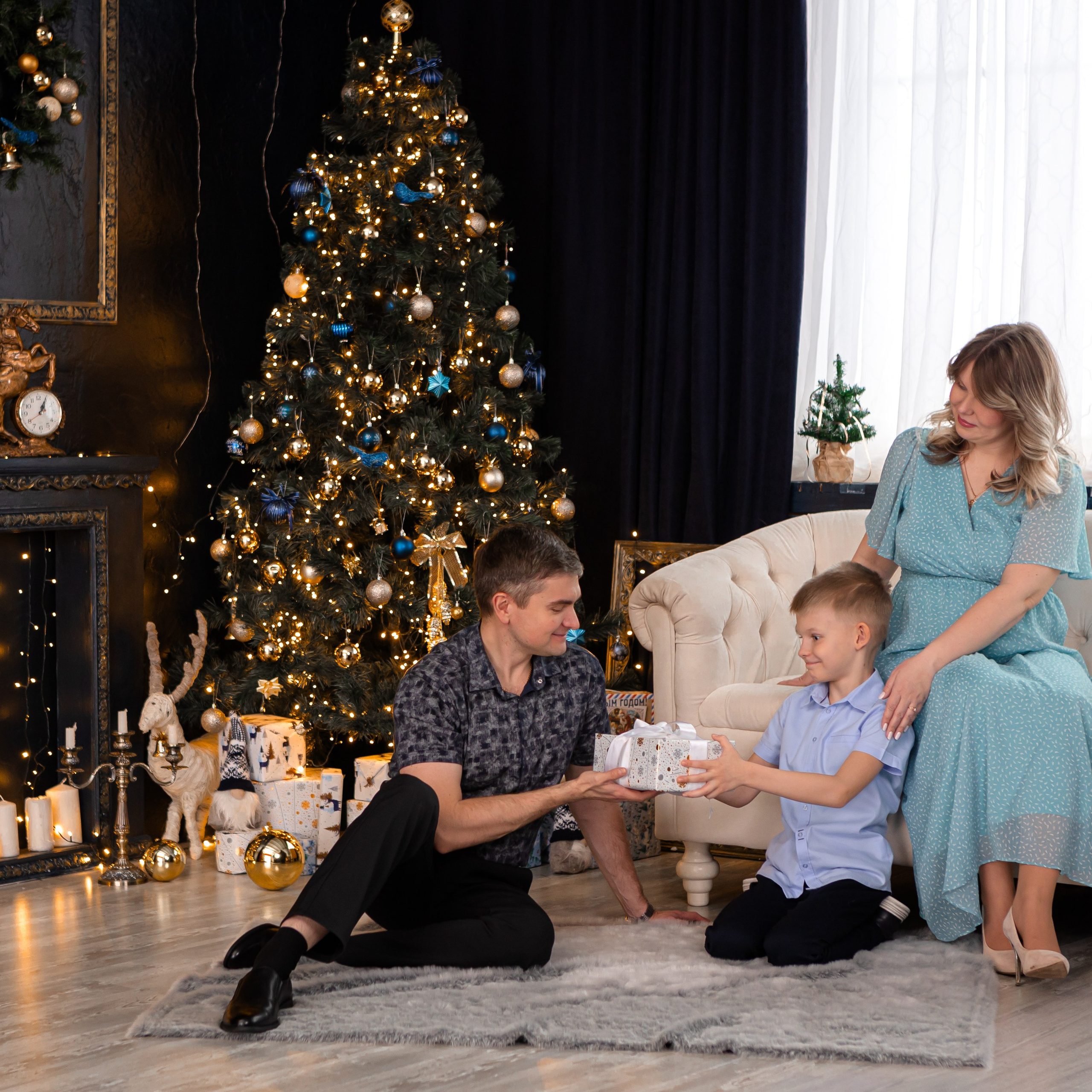 Новогодние фотосессии 2025. Студия фотографии «Антония Белобородова»