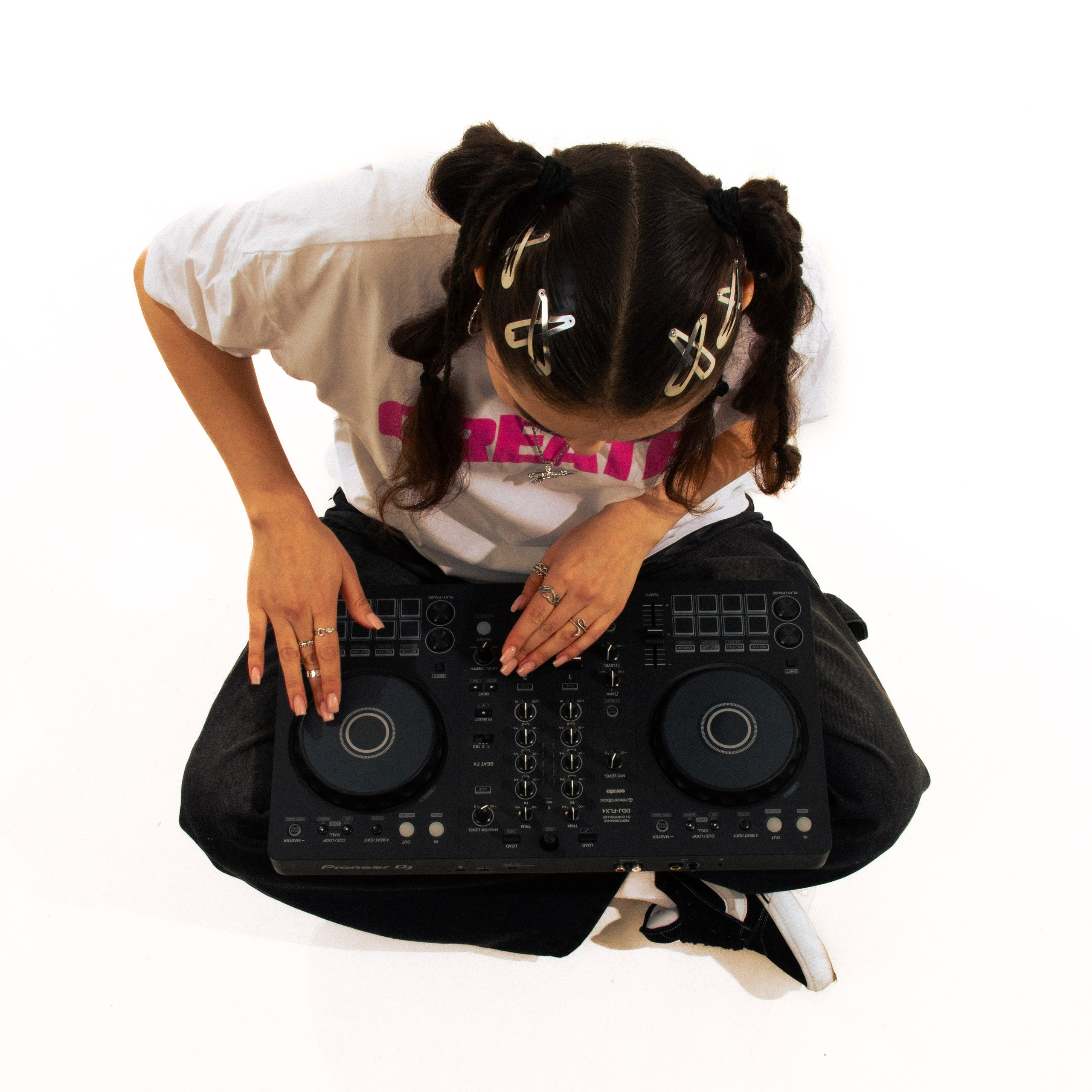 DJ LEE