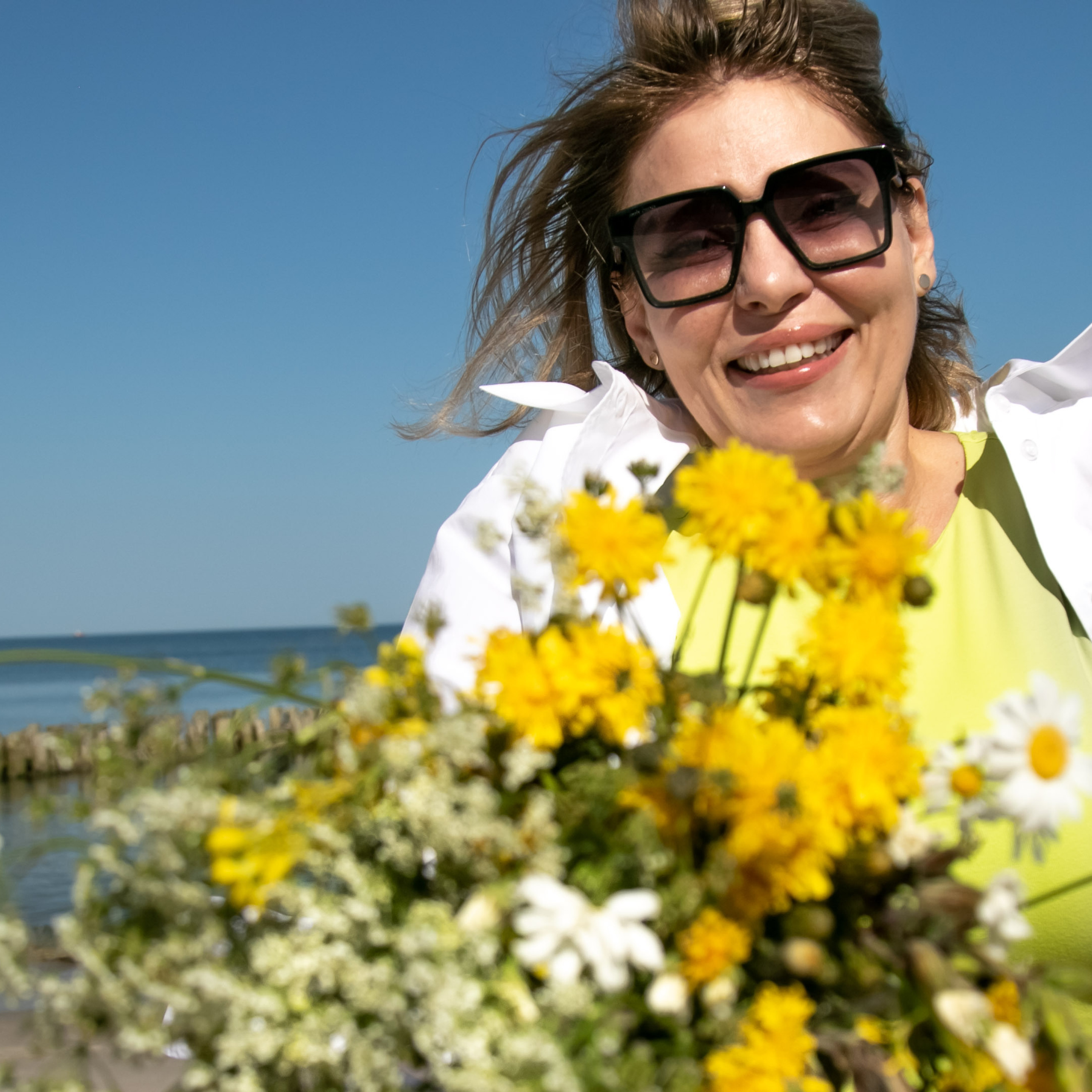 Солнечная Ирина на море