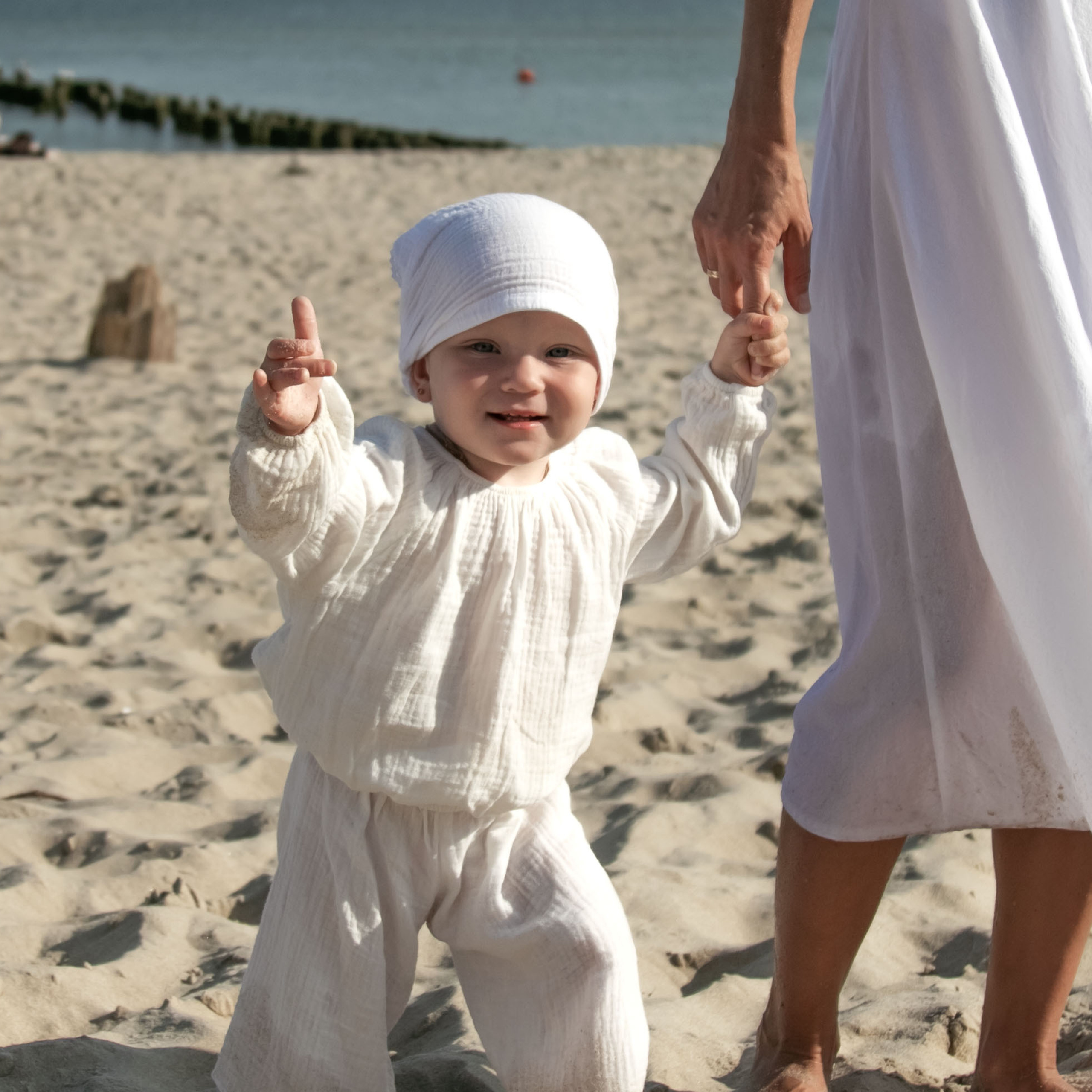 крошка Оливия на Балтике:)