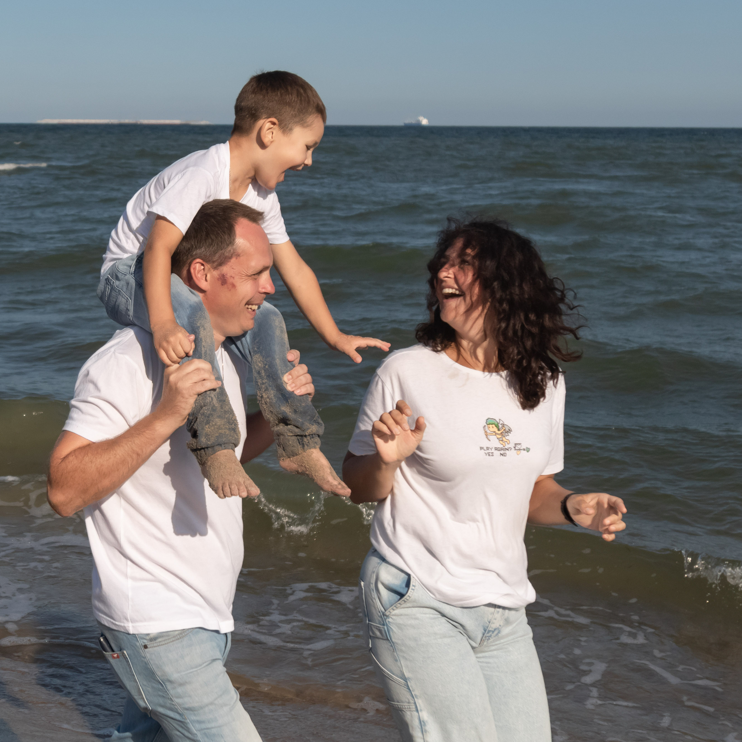 Весёлая семейка