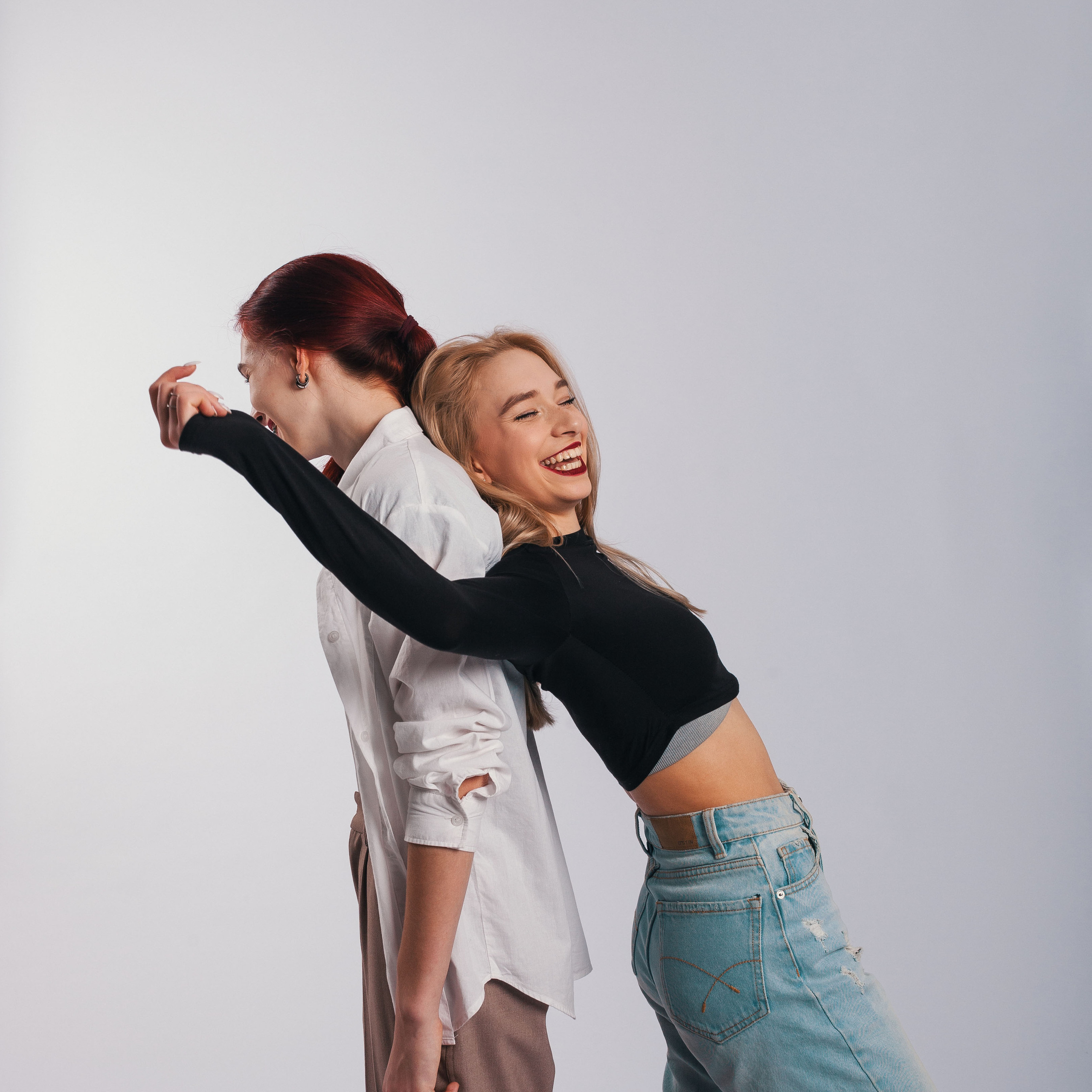 Алина и Настя