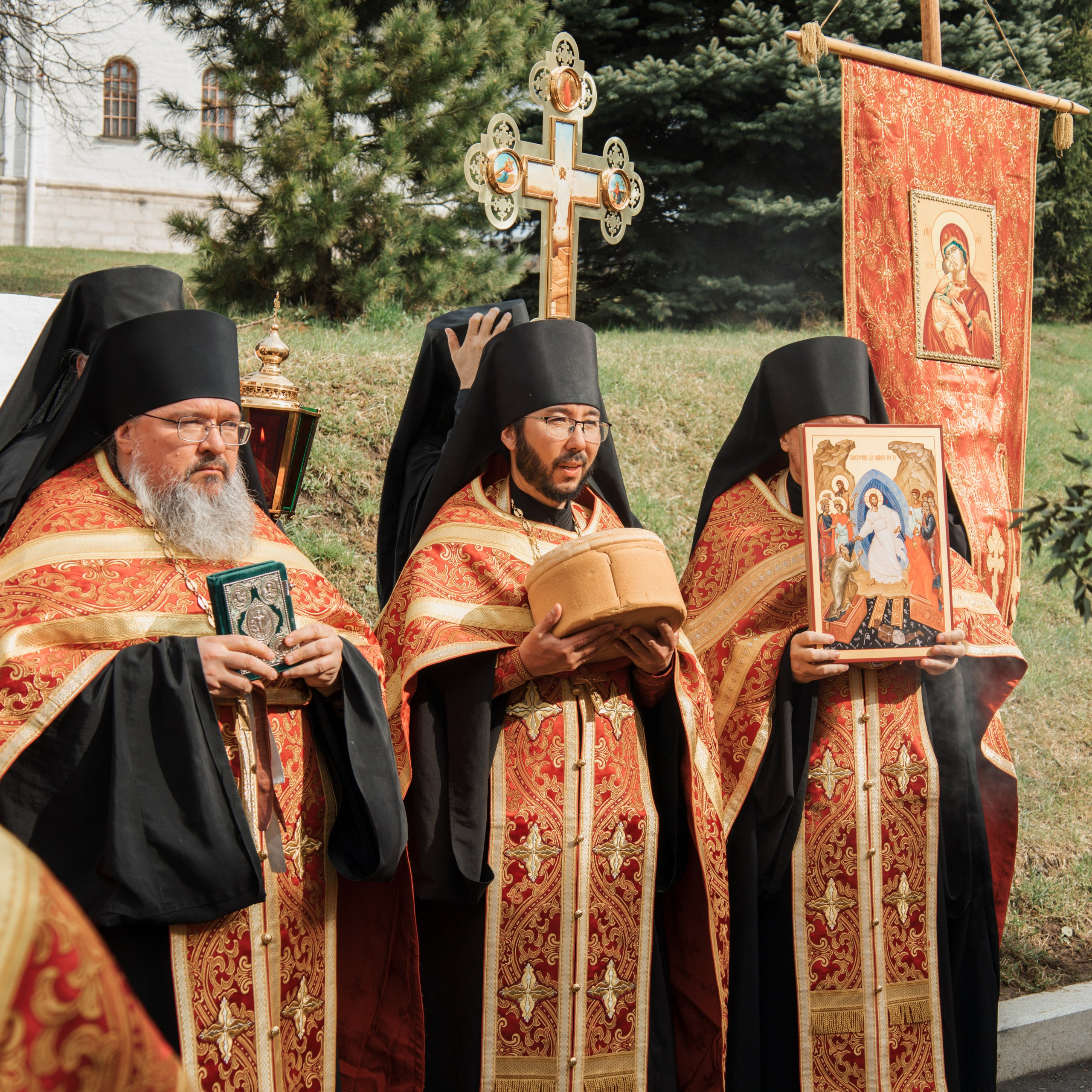 Крестный Ход.Светлый Понедельник.Савиино-Сторожевский Монастырь.