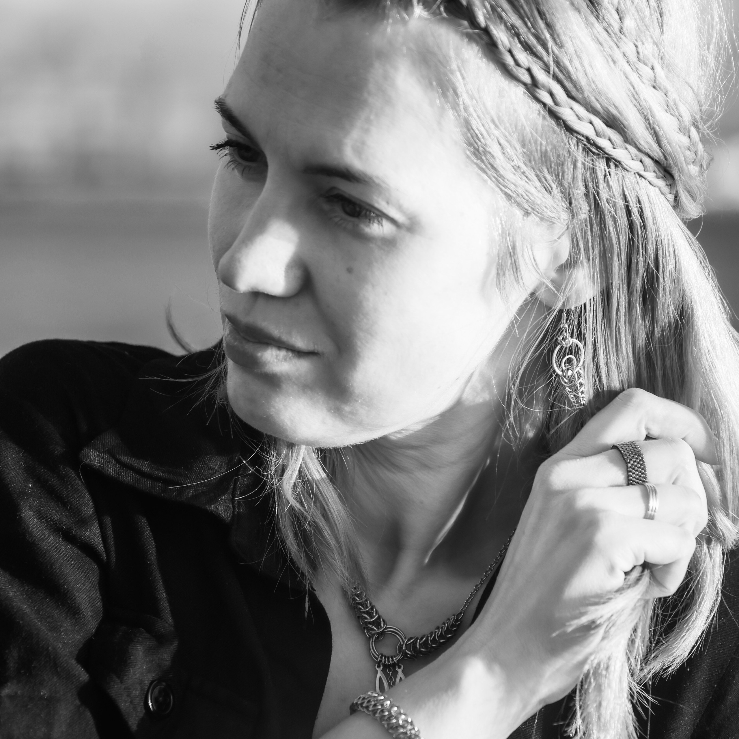 Черно-белые портреты. Фотограф состояний Марина Савинская