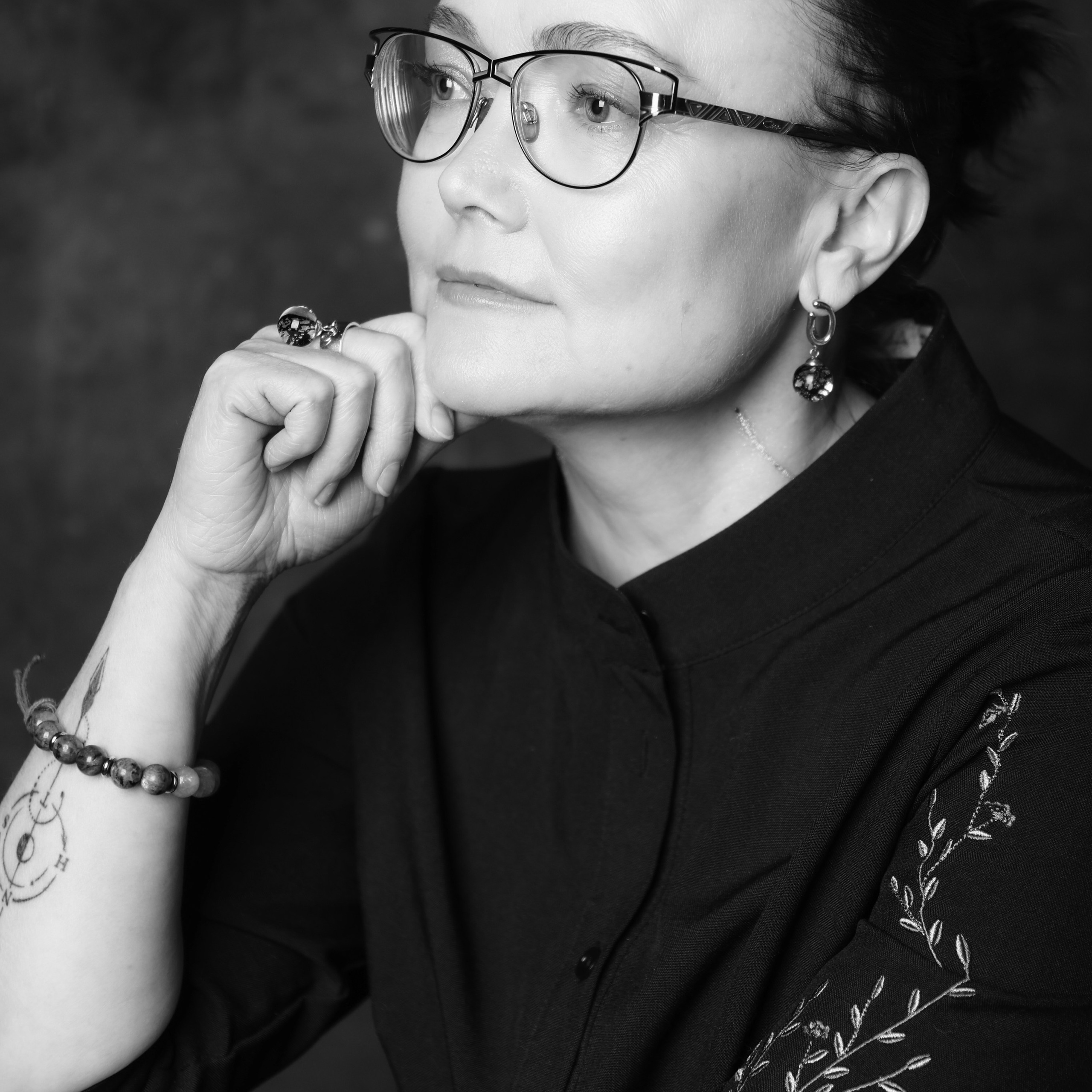 Черно-белые портреты. Фотограф состояний Марина Савинская