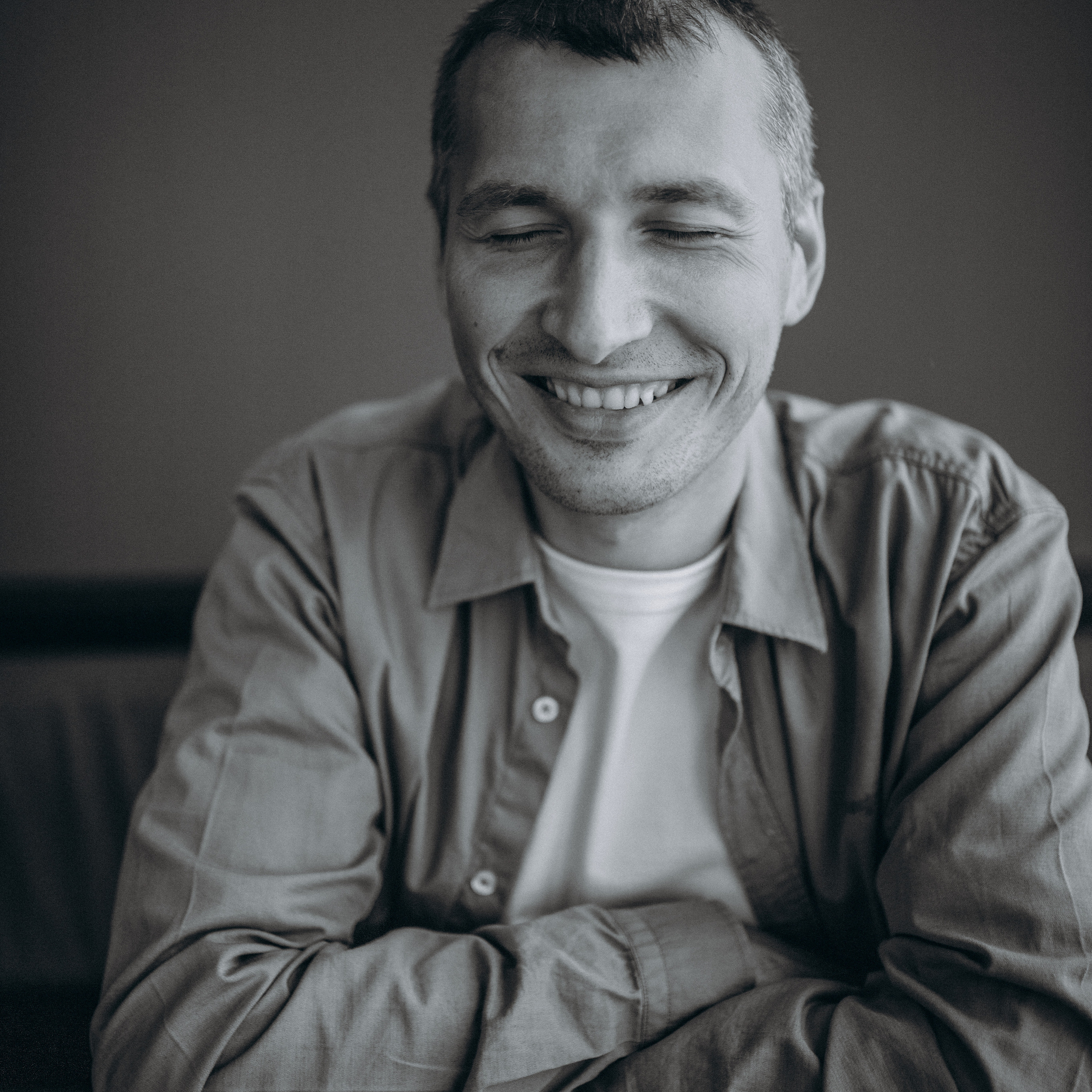 Евгений прогулка по городу.