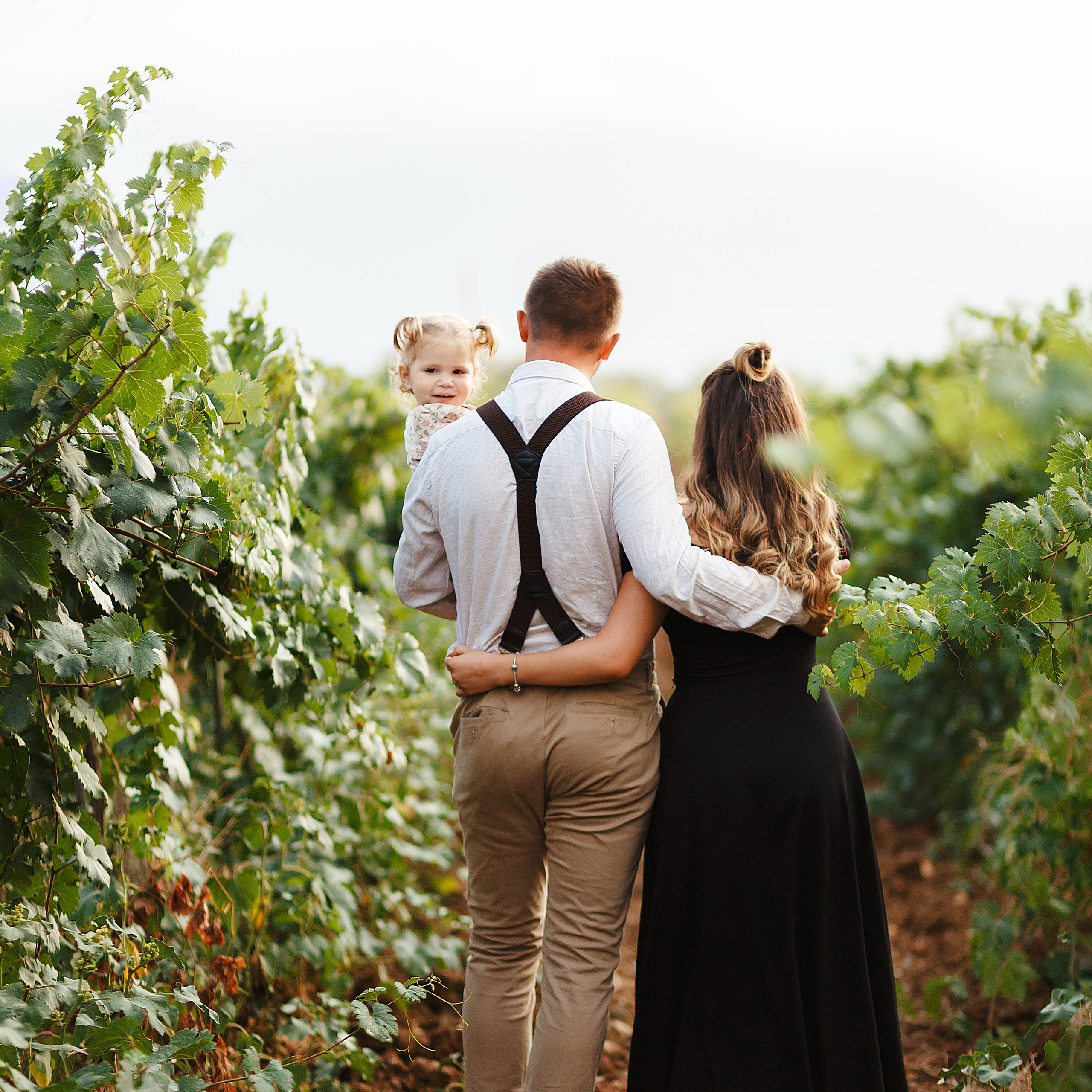 Эля, Руслан и Эмилия