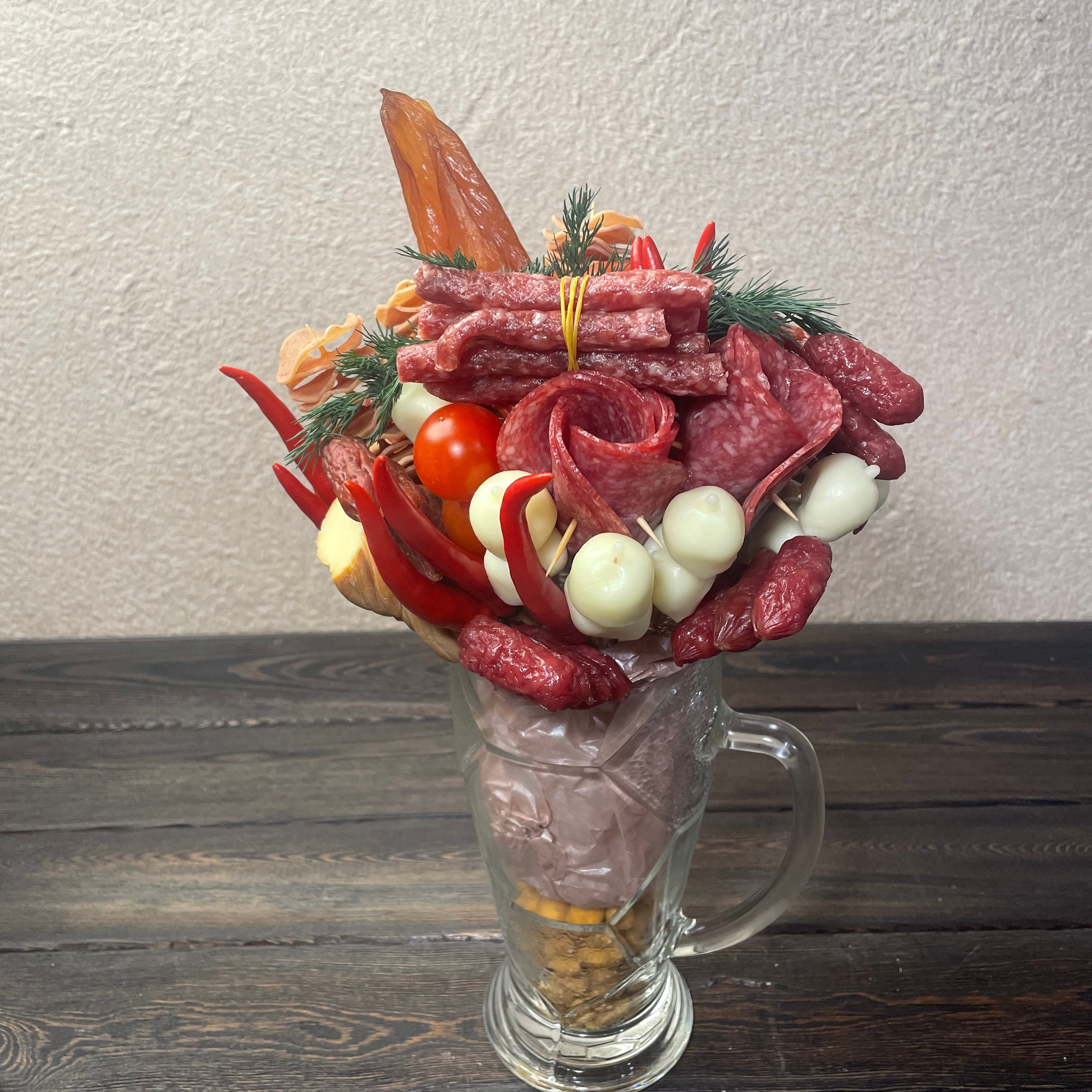 Пивной бокал. Клубника в шоколаде в Сургуте