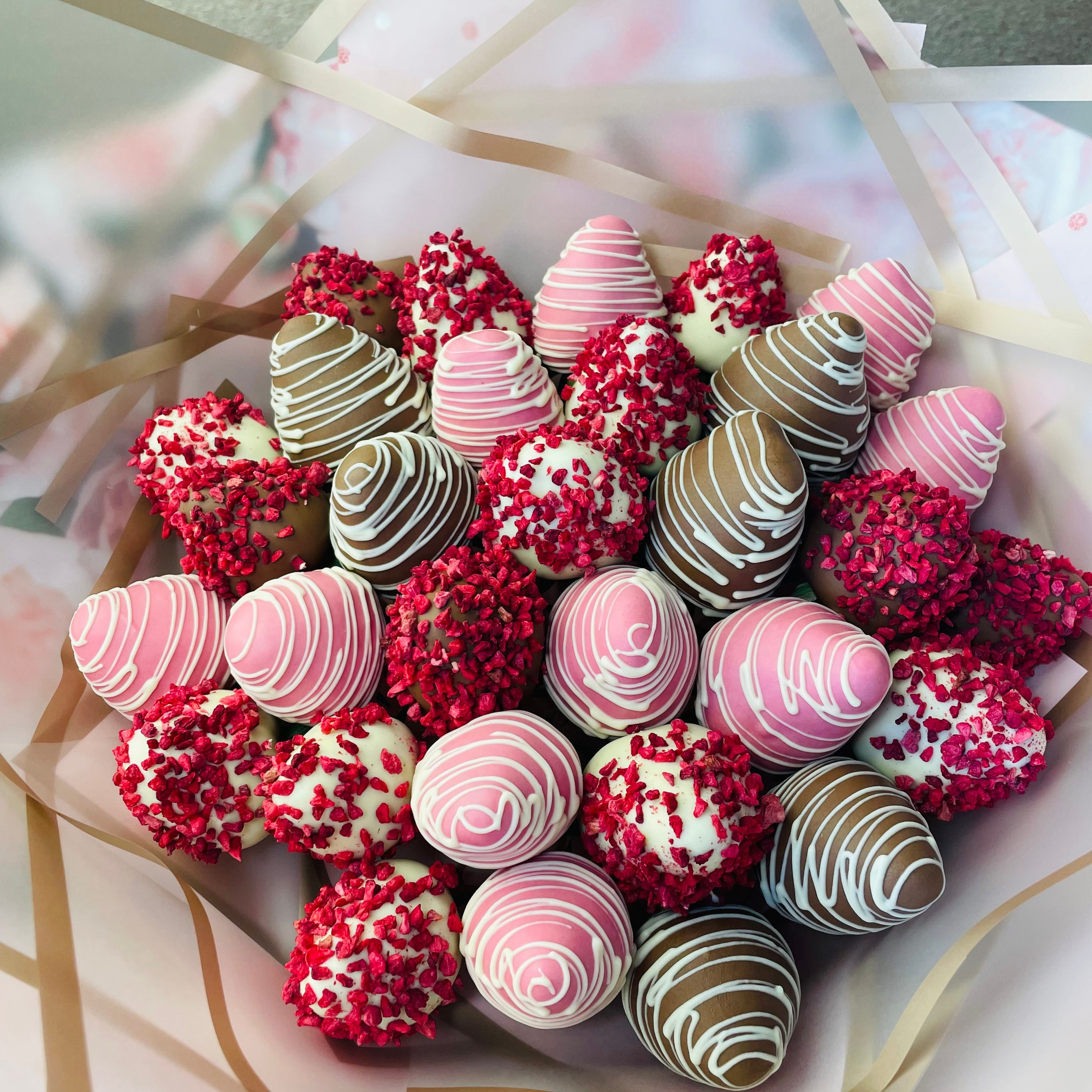 Букет из клубники в шоколаде «Ты-КОСМОС». Клубника в шоколаде в Сургуте