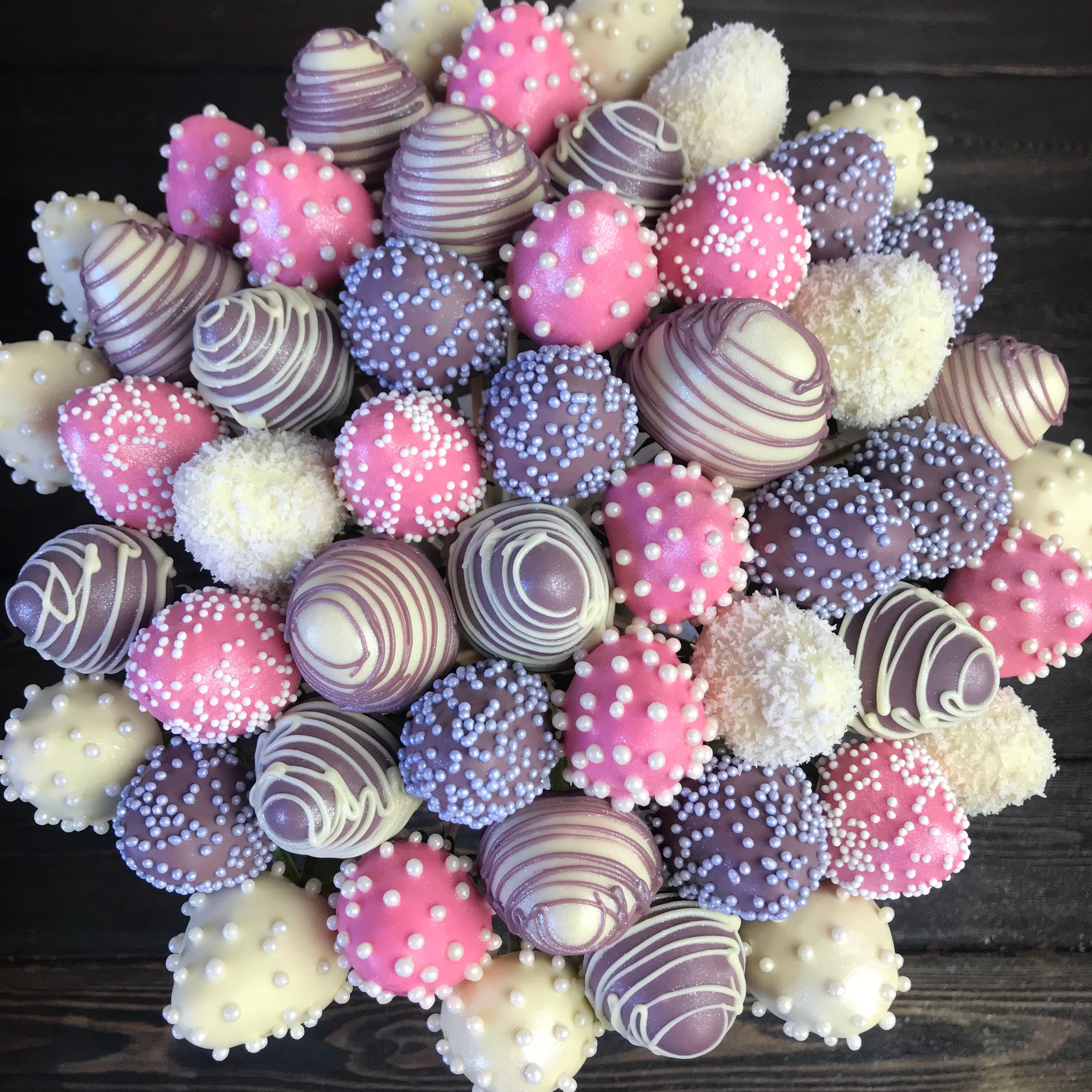 Букет из клубники в шоколаде "Сиреневый туман". Клубника в шоколаде в Сургуте