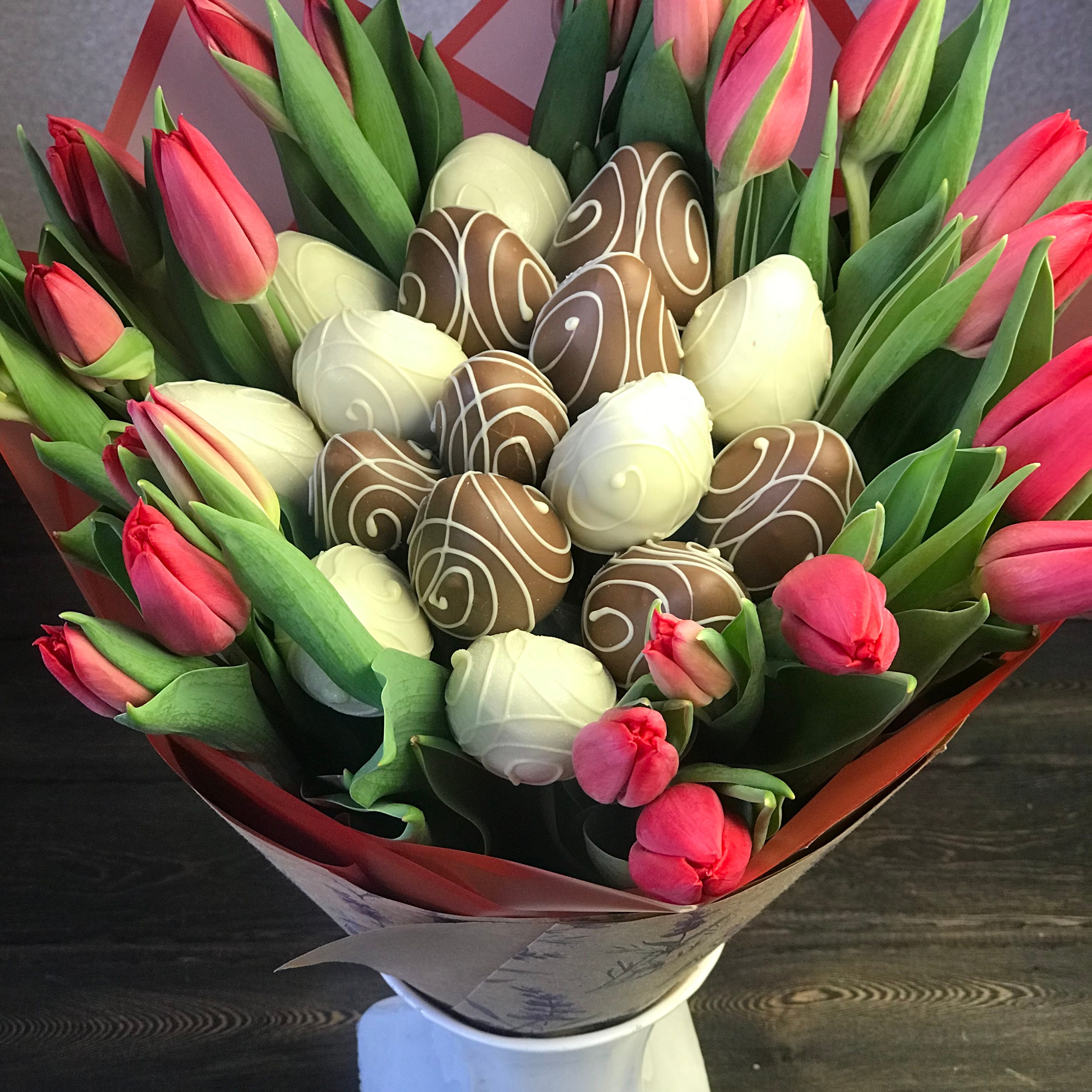 Букет из клубники в шоколаде «Весеннее настроение». Клубника в шоколаде в Сургуте