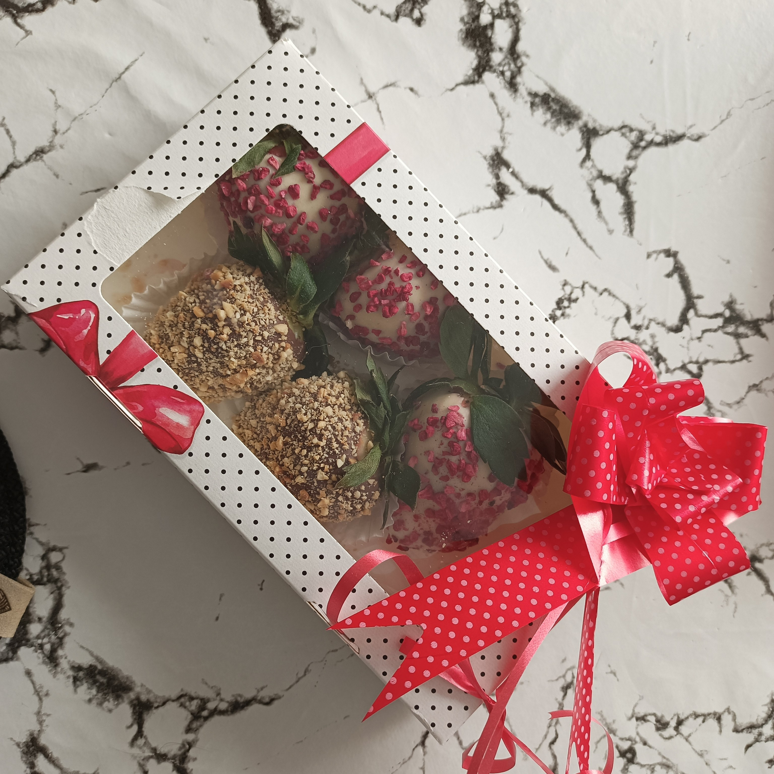 Отзывы. Клубника в шоколаде в Сургуте