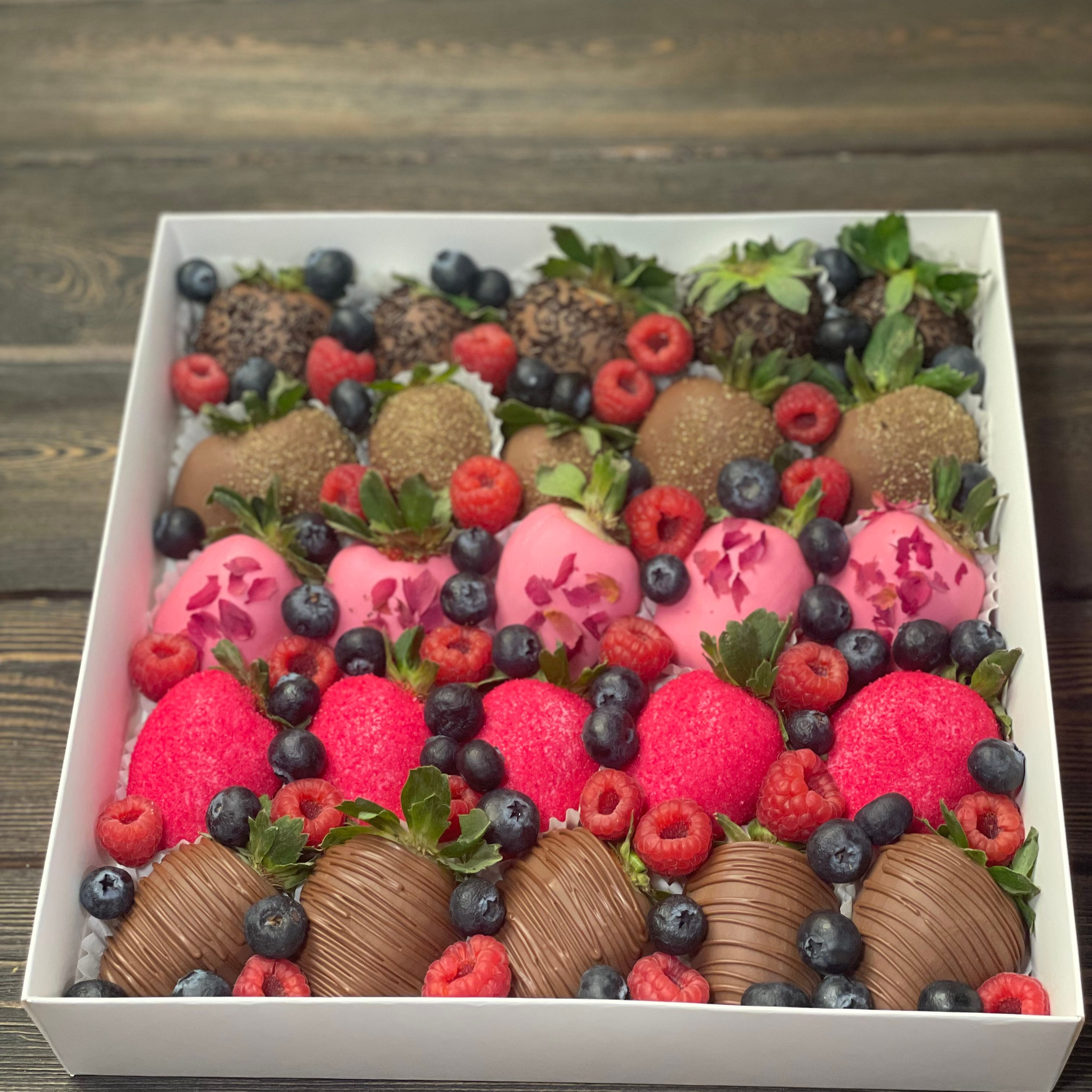 Набор Клубника в шоколаде «Танец красок». Клубника в шоколаде в Сургуте