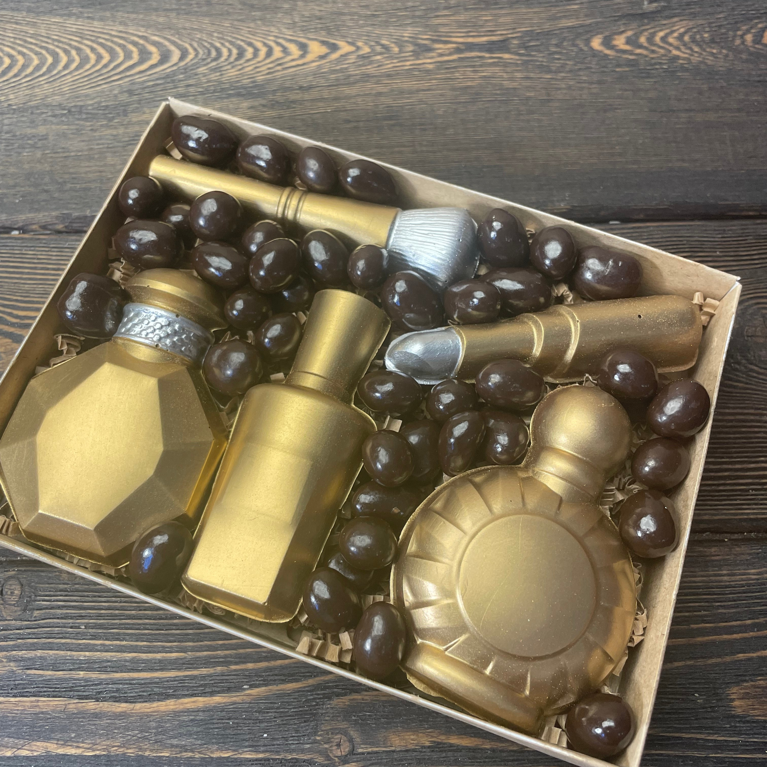 Шоколадный набор «Косметика». Клубника в шоколаде в Сургуте