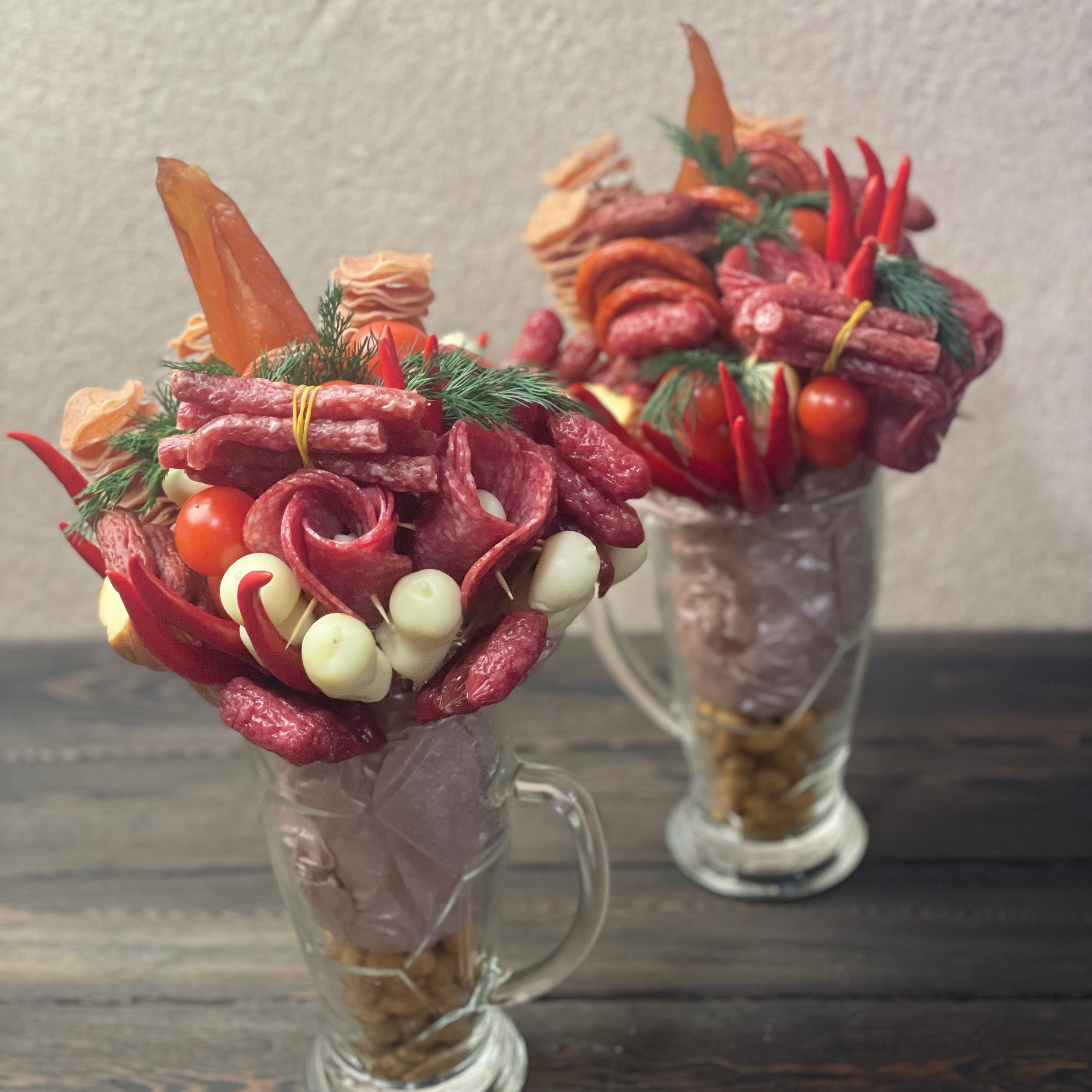 Пивной бокал. Клубника в шоколаде в Сургуте