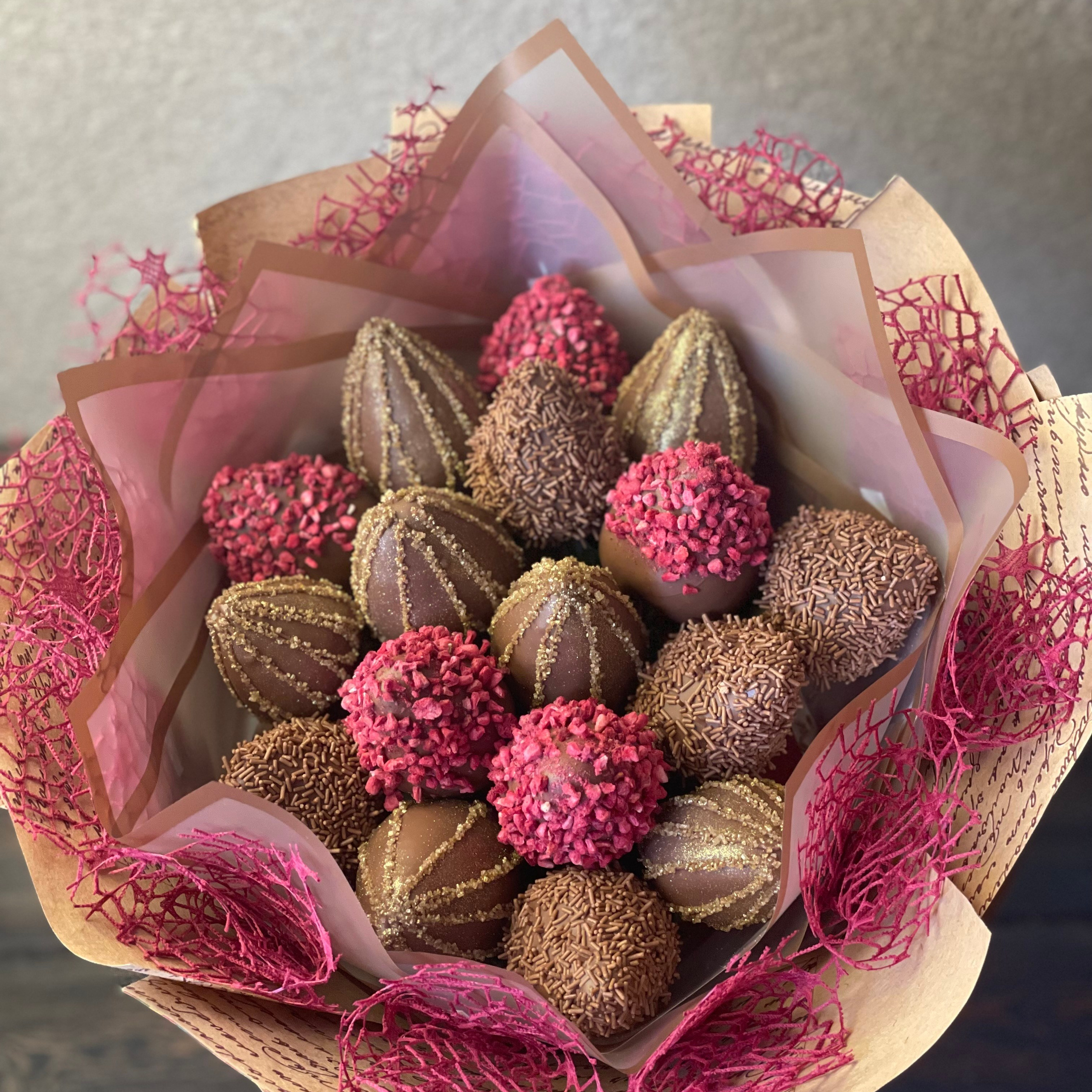 Букет из клубника в шоколаде «Коктейль страсти». Клубника в шоколаде в Сургуте