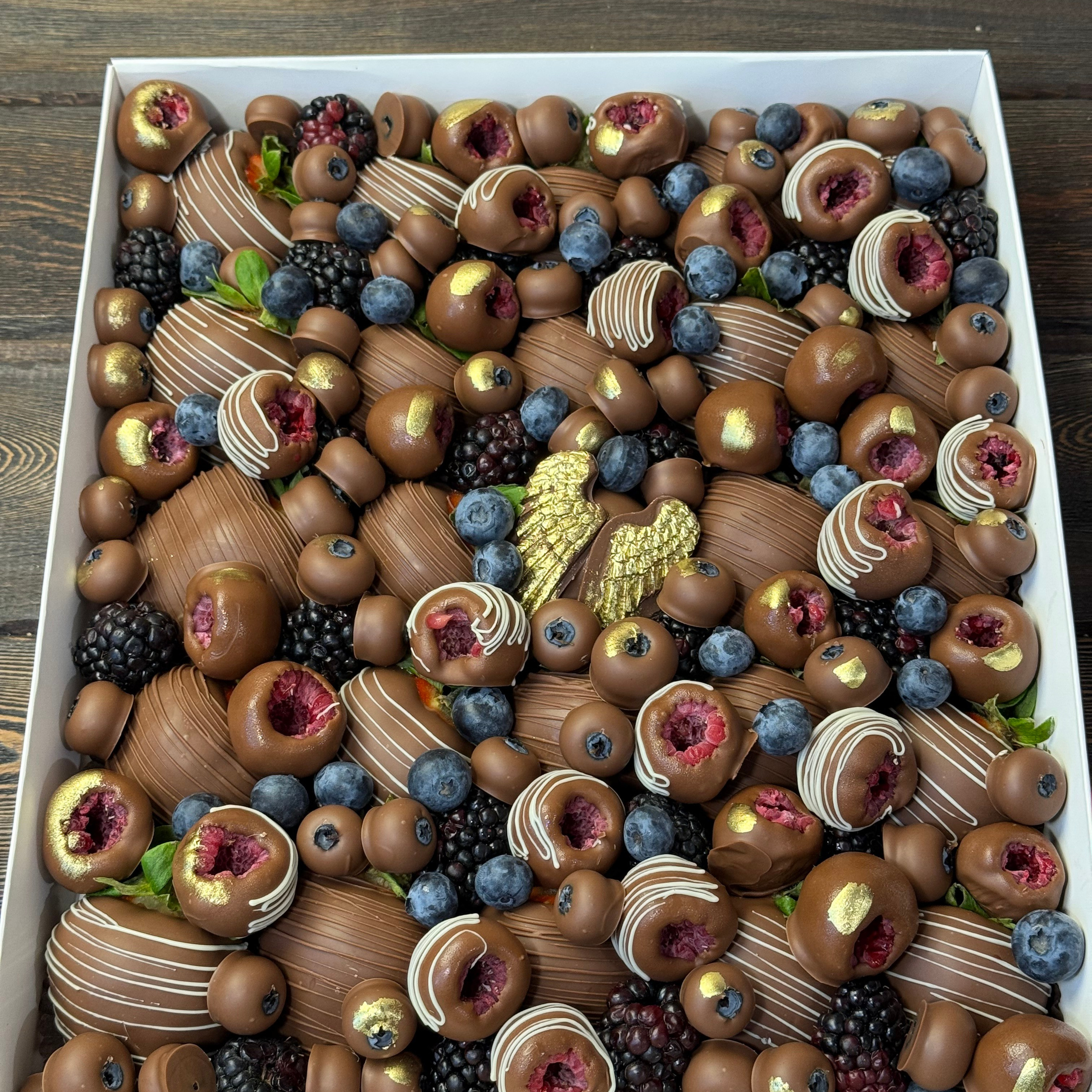 Набор Клубника в шоколаде «Роскошь». Клубника в шоколаде в Сургуте