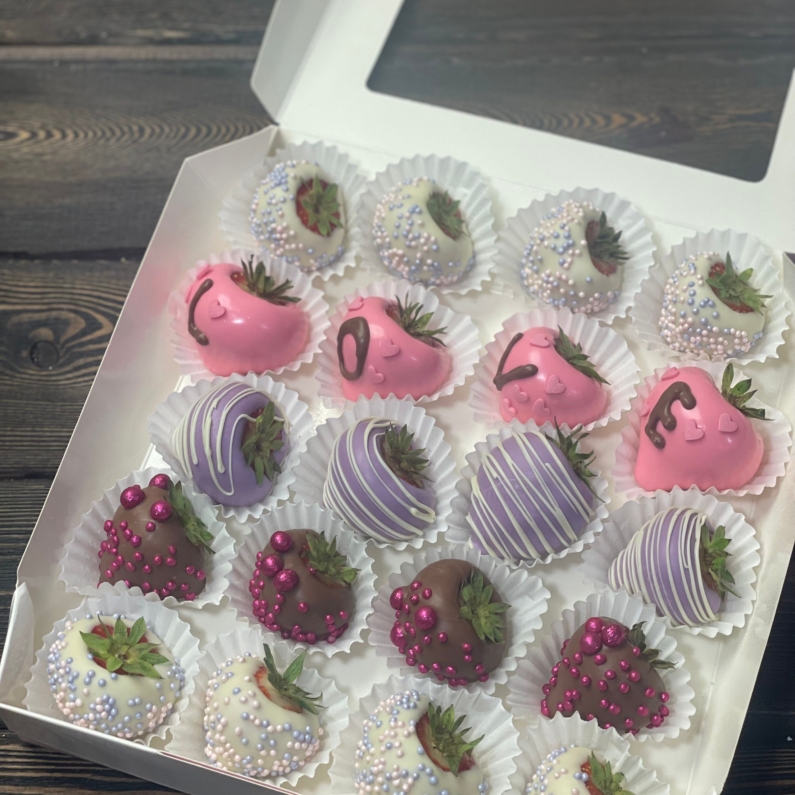 Набор Клубника в шоколаде «LOVE». Клубника в шоколаде в Сургуте